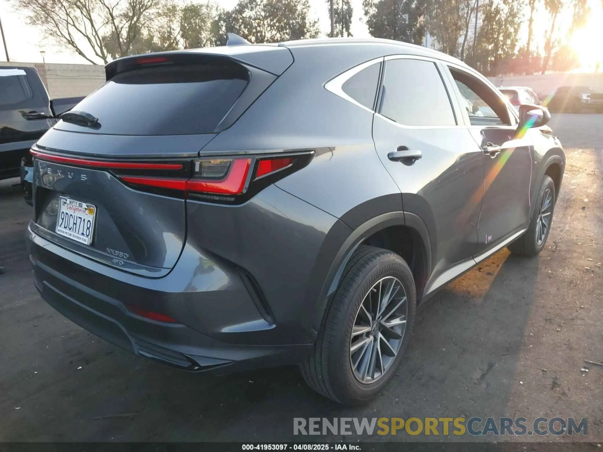 4 Photograph of a damaged car JTJGGCEZ5N5004331 LEXUS NX 350 2022