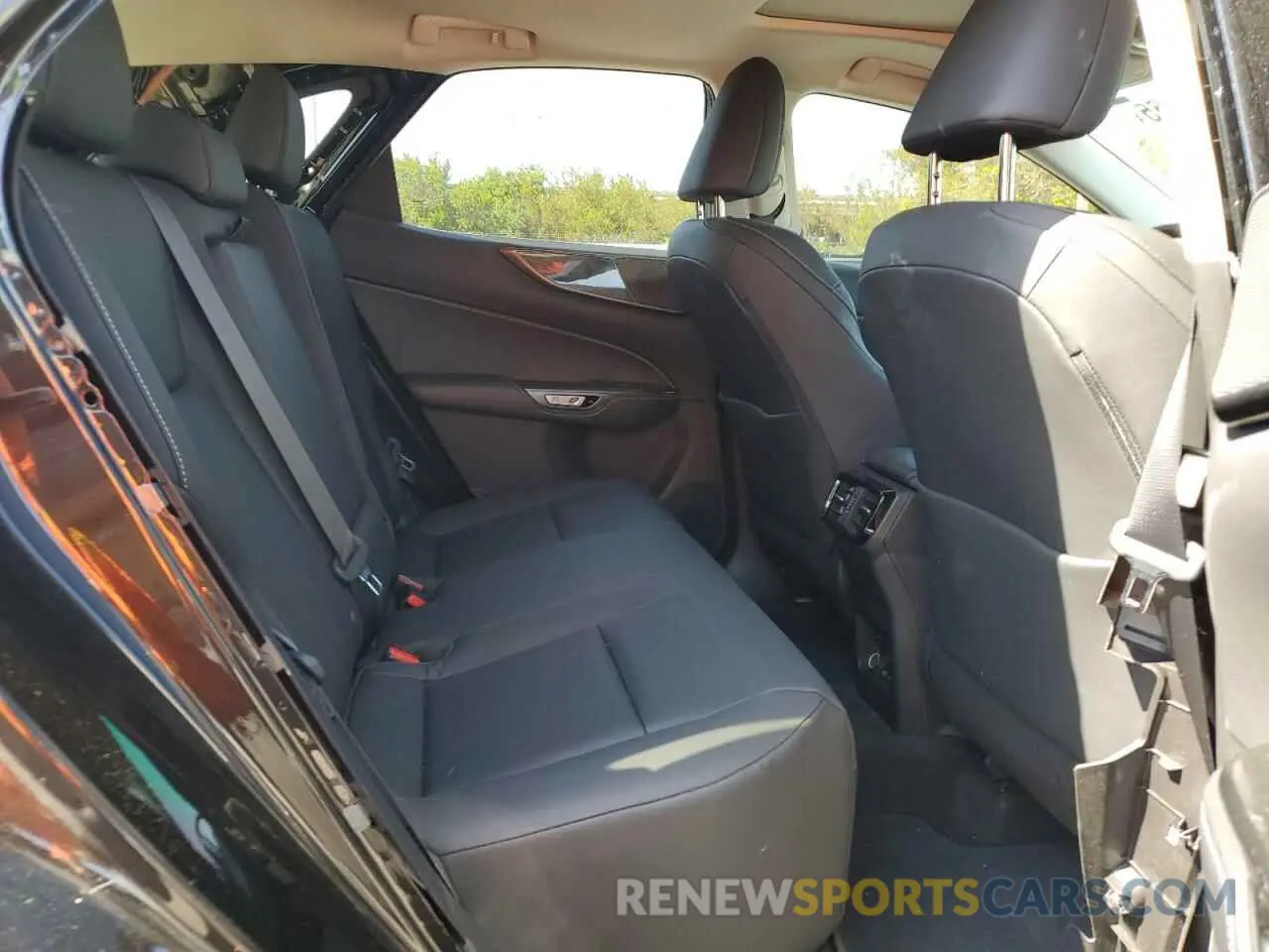 11 Photograph of a damaged car 2T2GGCEZ2PC019194 LEXUS NX 350 2023