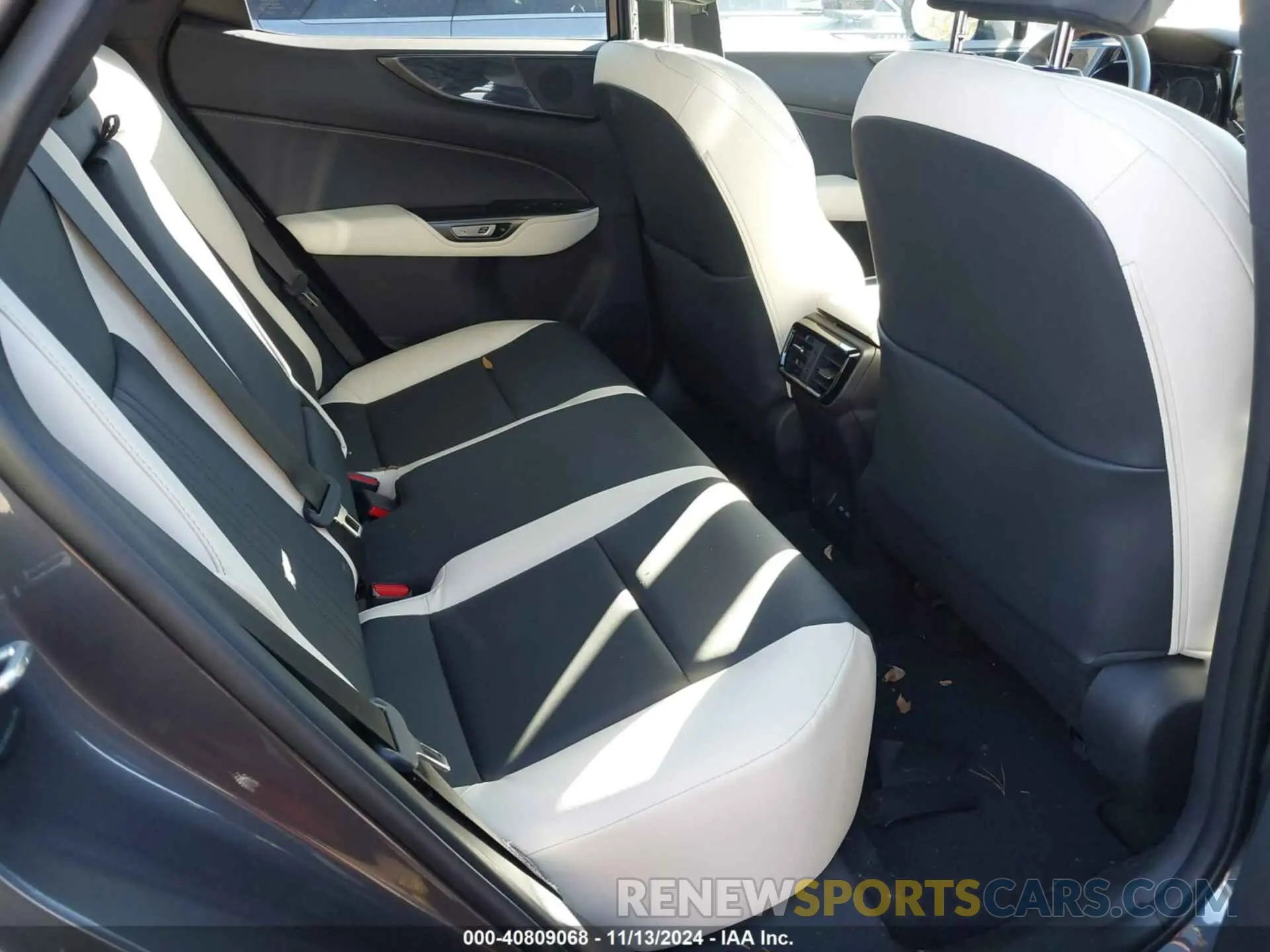 8 Photograph of a damaged car 2T2GGCEZXPC030668 LEXUS NX 350 2023