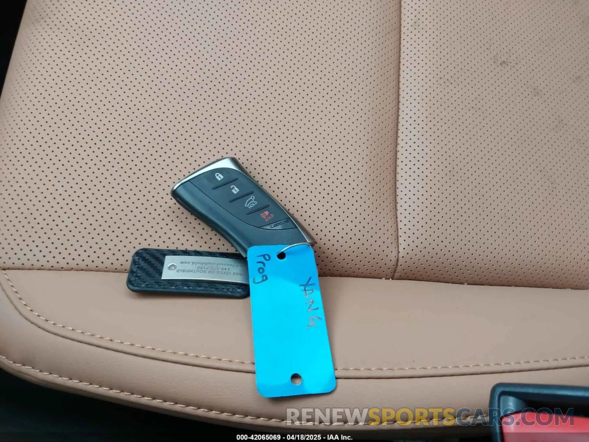 11 Photograph of a damaged car 2T2AGCEZ2RC057372 LEXUS NX 350 2024