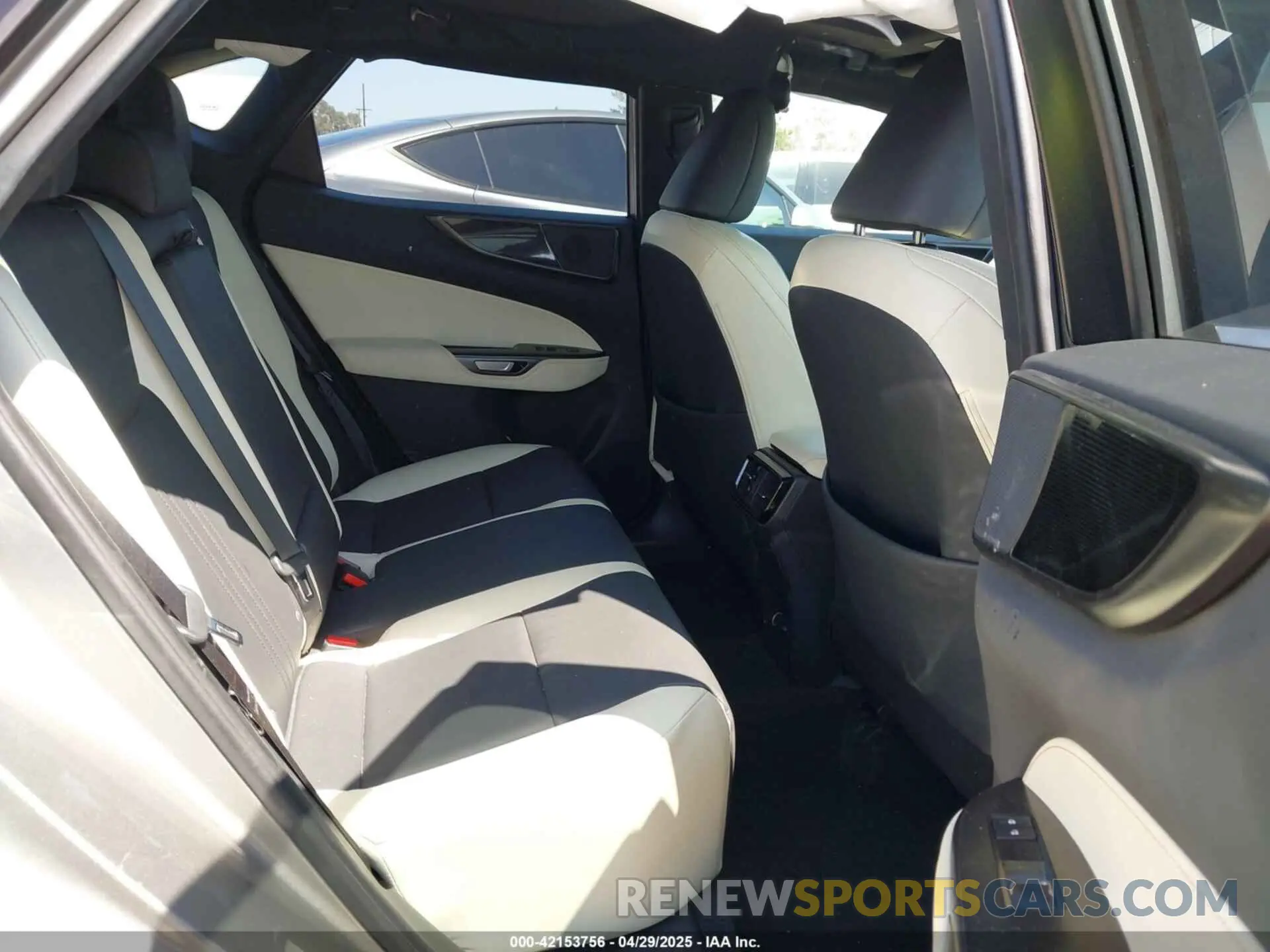 8 Photograph of a damaged car 2T2AGCEZ9RC045316 LEXUS NX 350 2024
