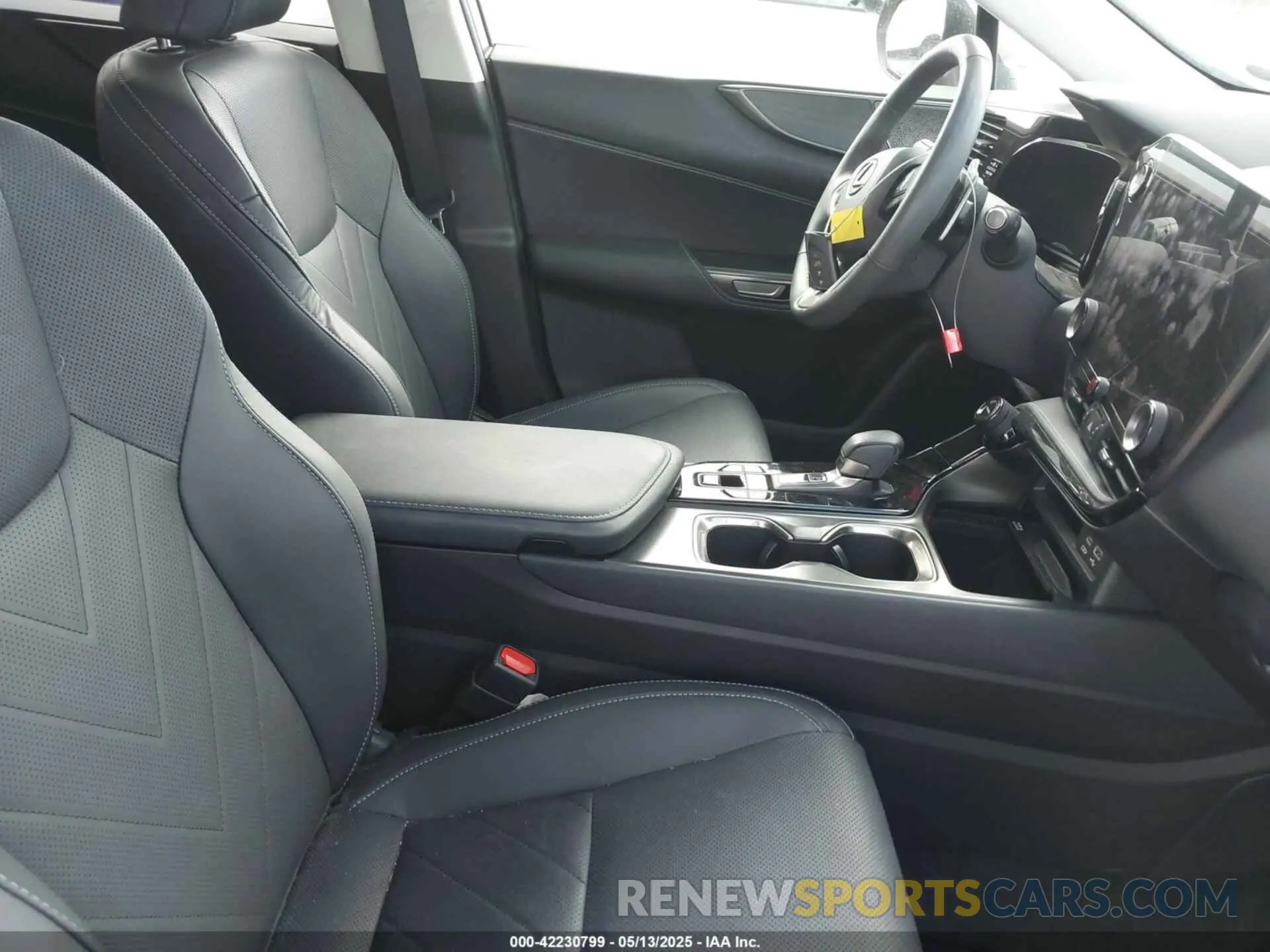 5 Photograph of a damaged car 2T2HGCEZ3RC032785 LEXUS NX 350 2024