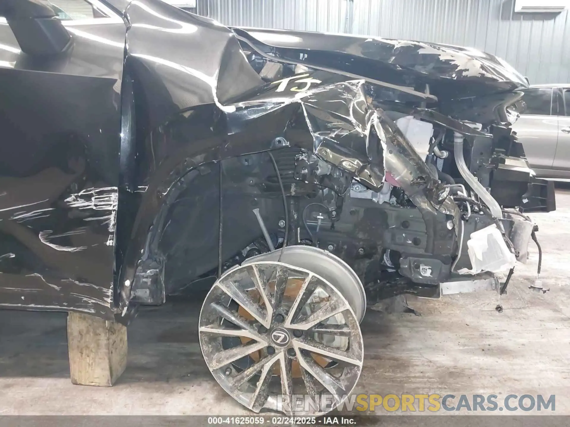 18 Photograph of a damaged car 2T2GGCEZ5SC063294 LEXUS NX 350 2025