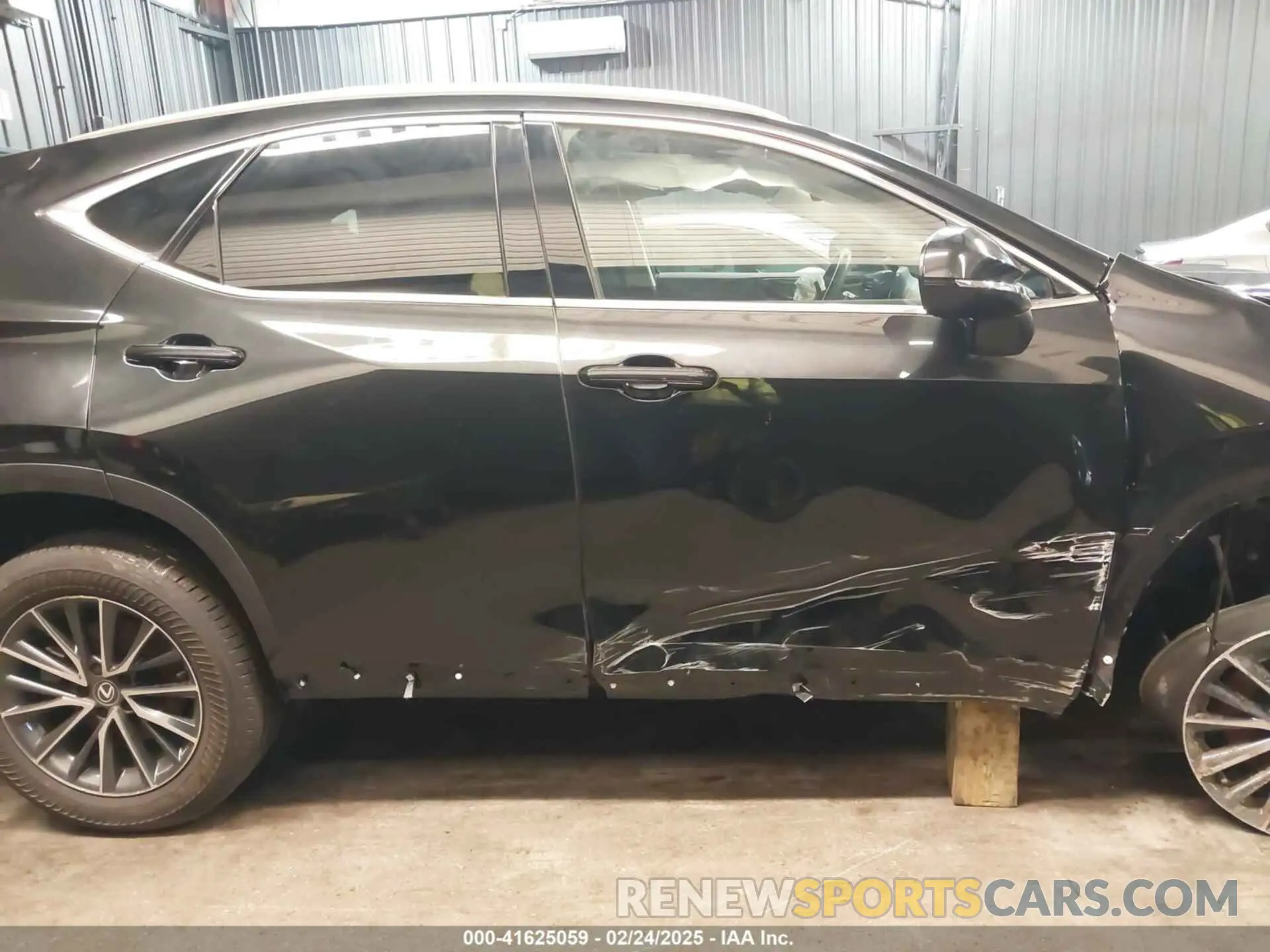 20 Photograph of a damaged car 2T2GGCEZ5SC063294 LEXUS NX 350 2025