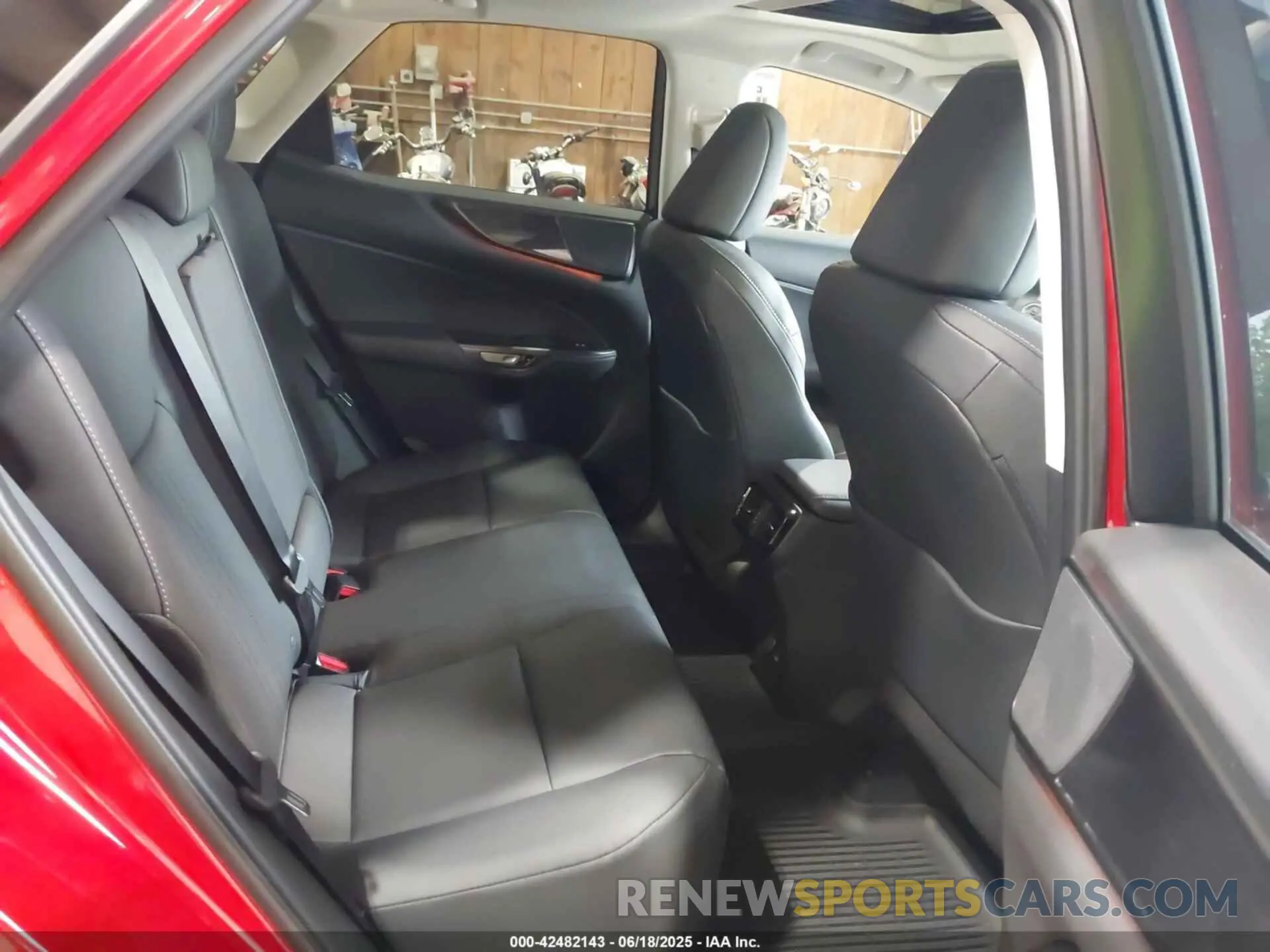 8 Photograph of a damaged car 2T2GGCEZ5SC086994 LEXUS NX 350 2025