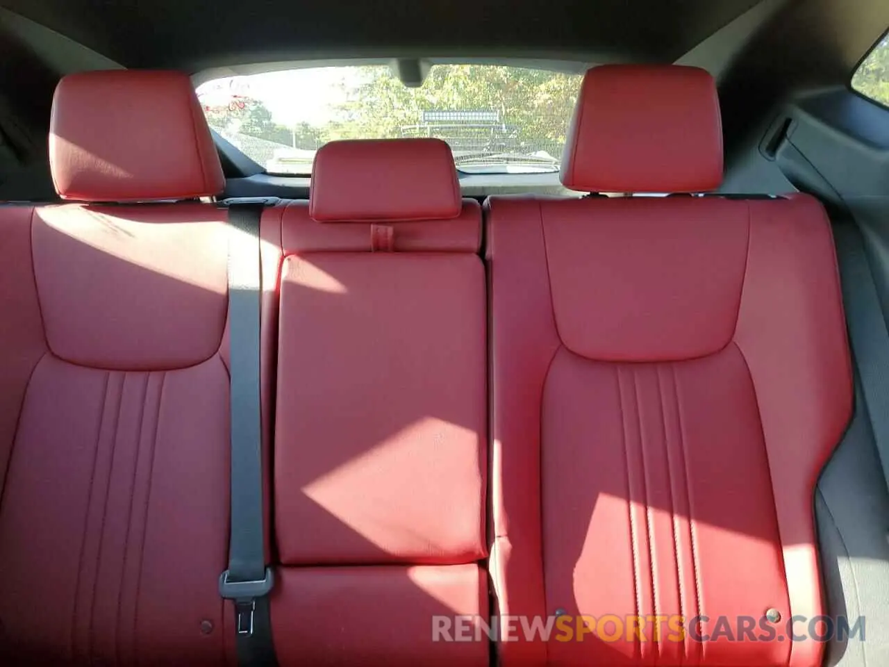 10 Photograph of a damaged car 2T2GKCEZ1NC008182 LEXUS NX 350H 2022