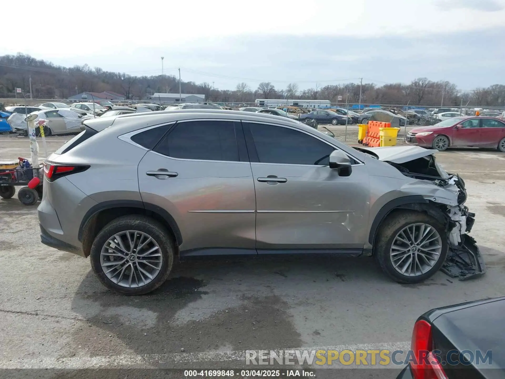 14 Photograph of a damaged car 2T2GKCEZ3NC001105 LEXUS NX 350H 2022