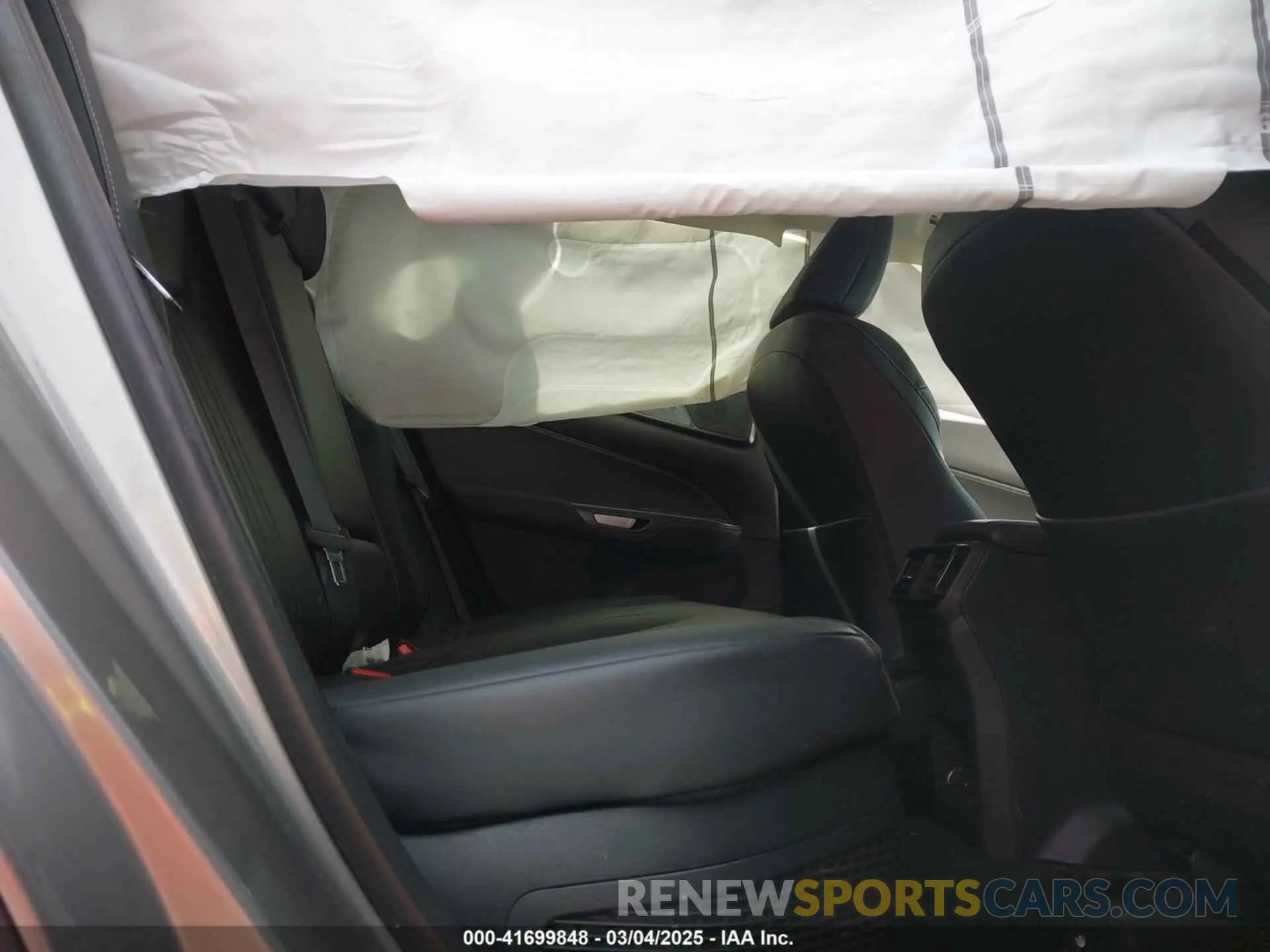 8 Photograph of a damaged car 2T2GKCEZ3NC001105 LEXUS NX 350H 2022