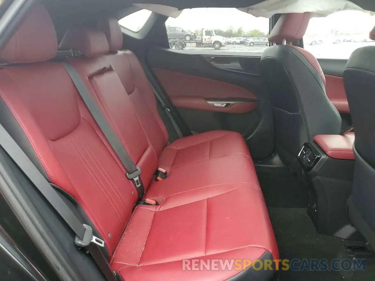 11 Photograph of a damaged car 2T2GKCEZ8NC008566 LEXUS NX 350H 2022