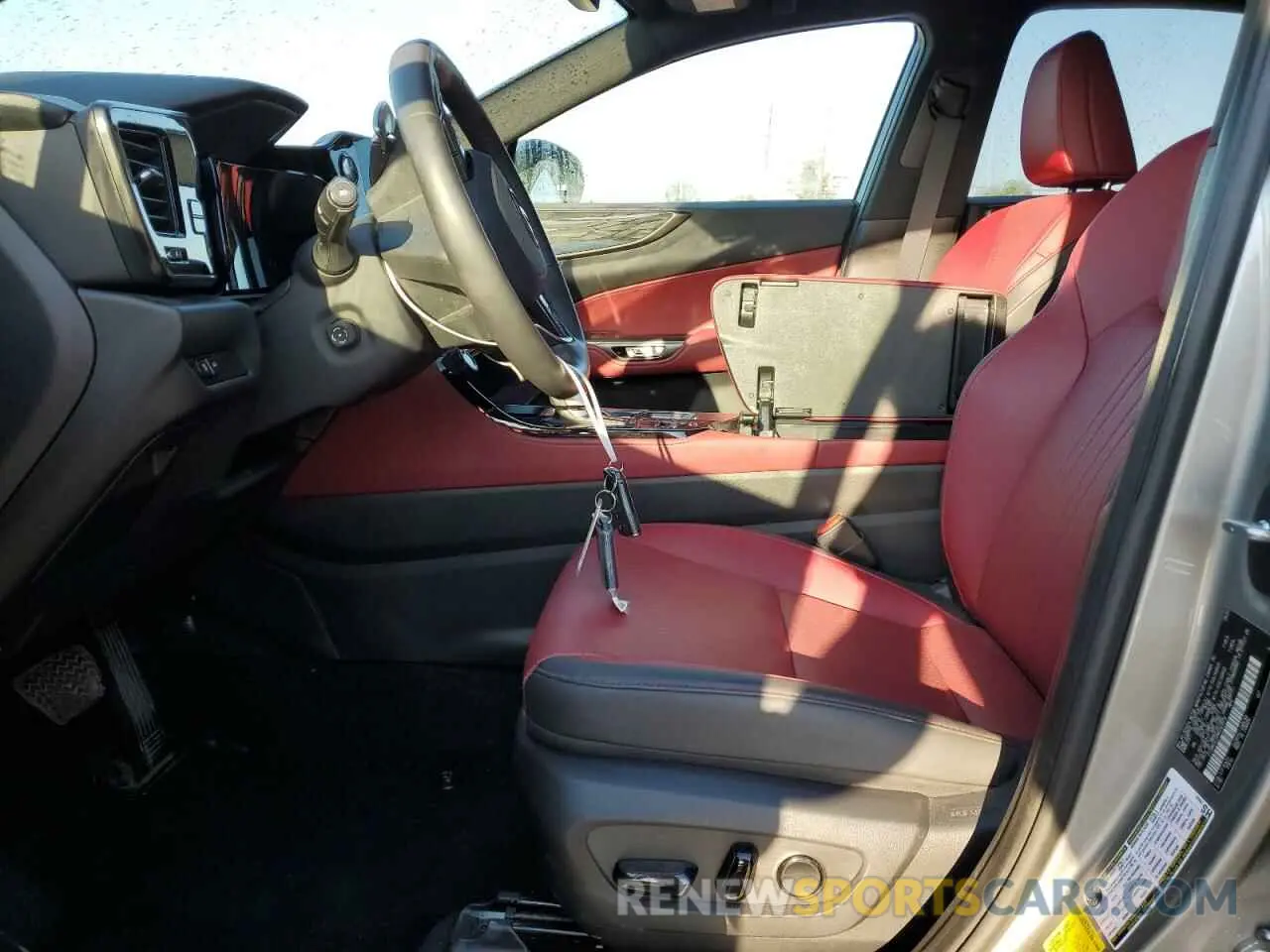 7 Photograph of a damaged car 2T2GKCEZ9NC003070 LEXUS NX 350H 2022
