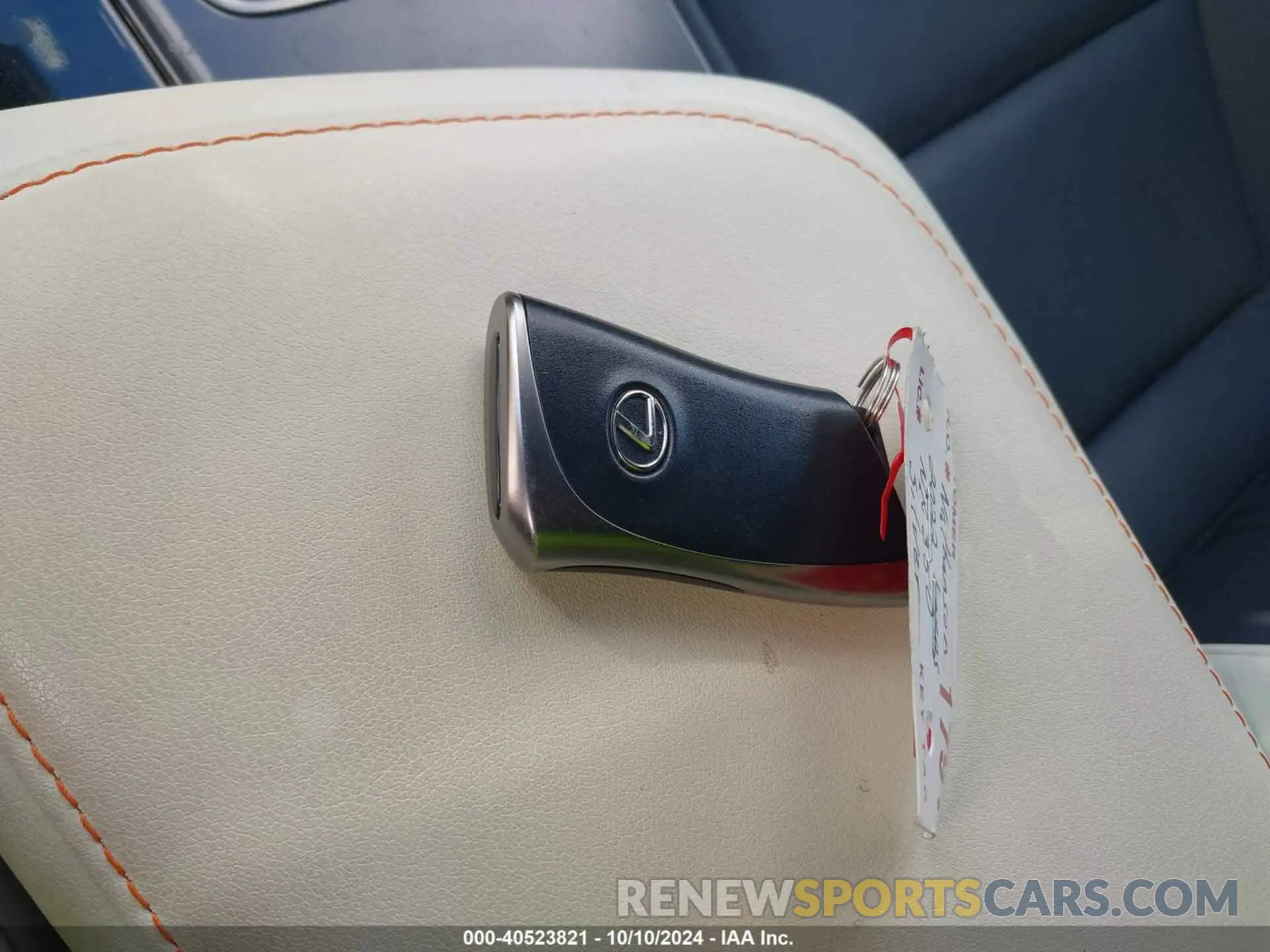 11 Photograph of a damaged car 2T2GKCEZXNC006902 LEXUS NX 350H 2022