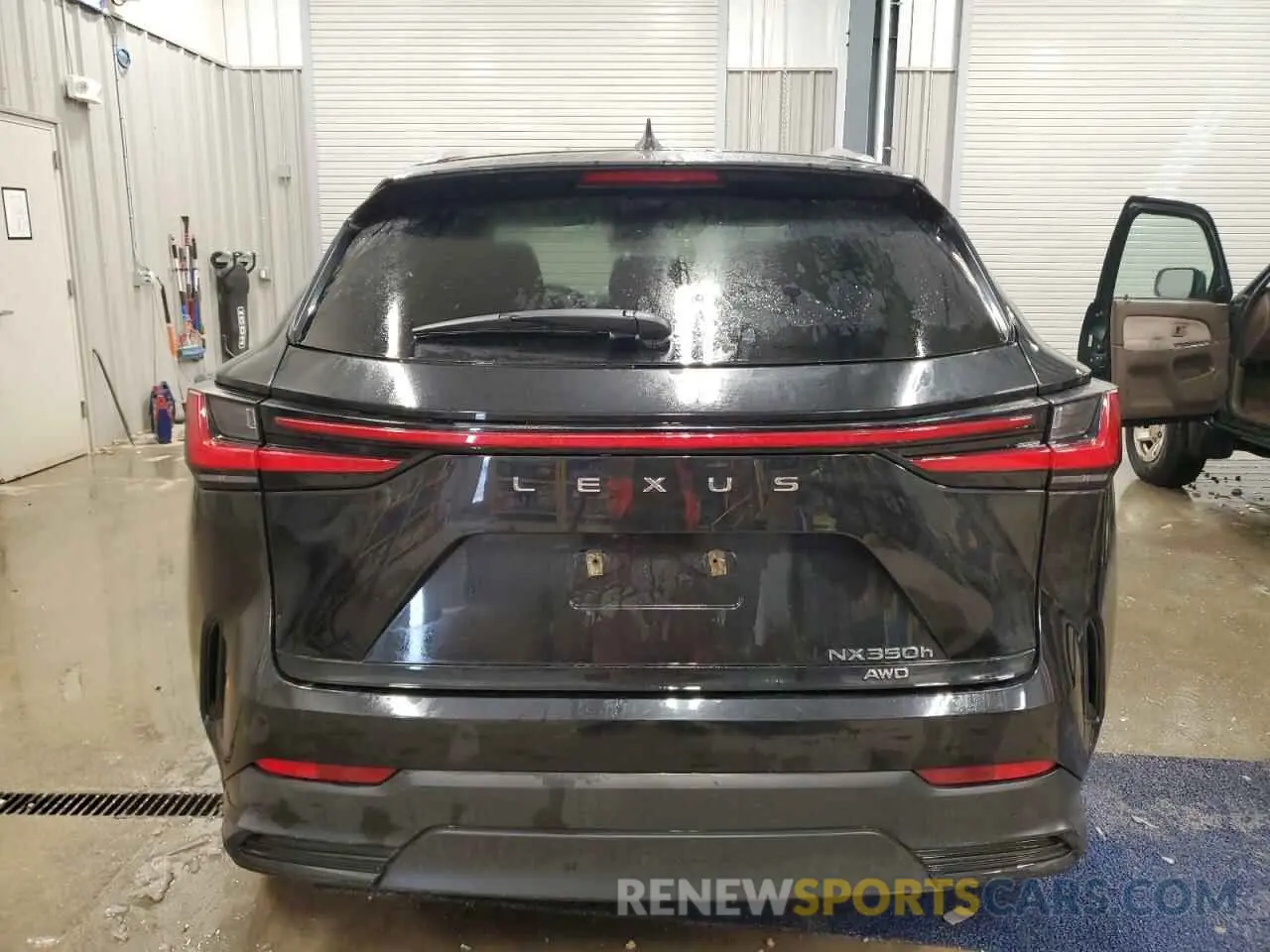 6 Photograph of a damaged car 2T2HKCEZ1NC004492 LEXUS NX 350H 2022