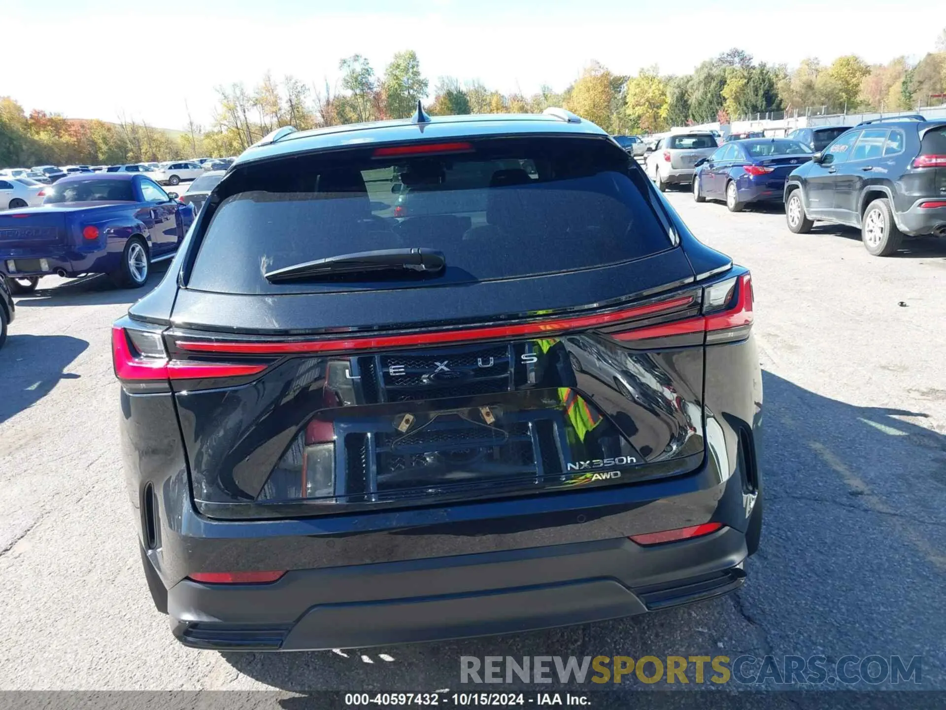 16 Photograph of a damaged car 2T2HKCEZ5NC005595 LEXUS NX 350H 2022