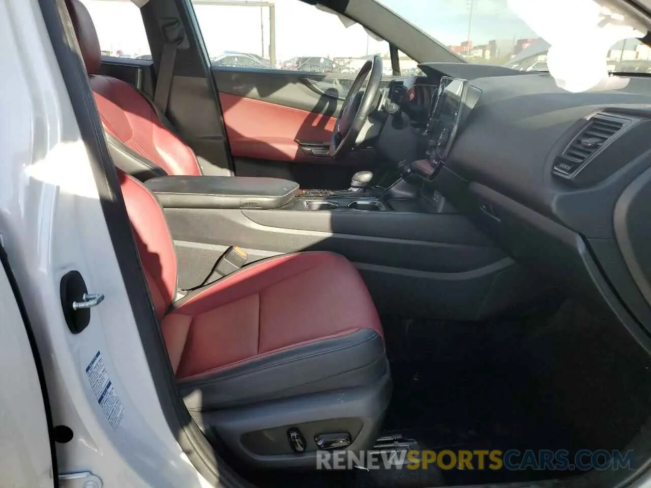 7 Photograph of a damaged car JTJAKCEZ0N2000242 LEXUS NX 350H 2022