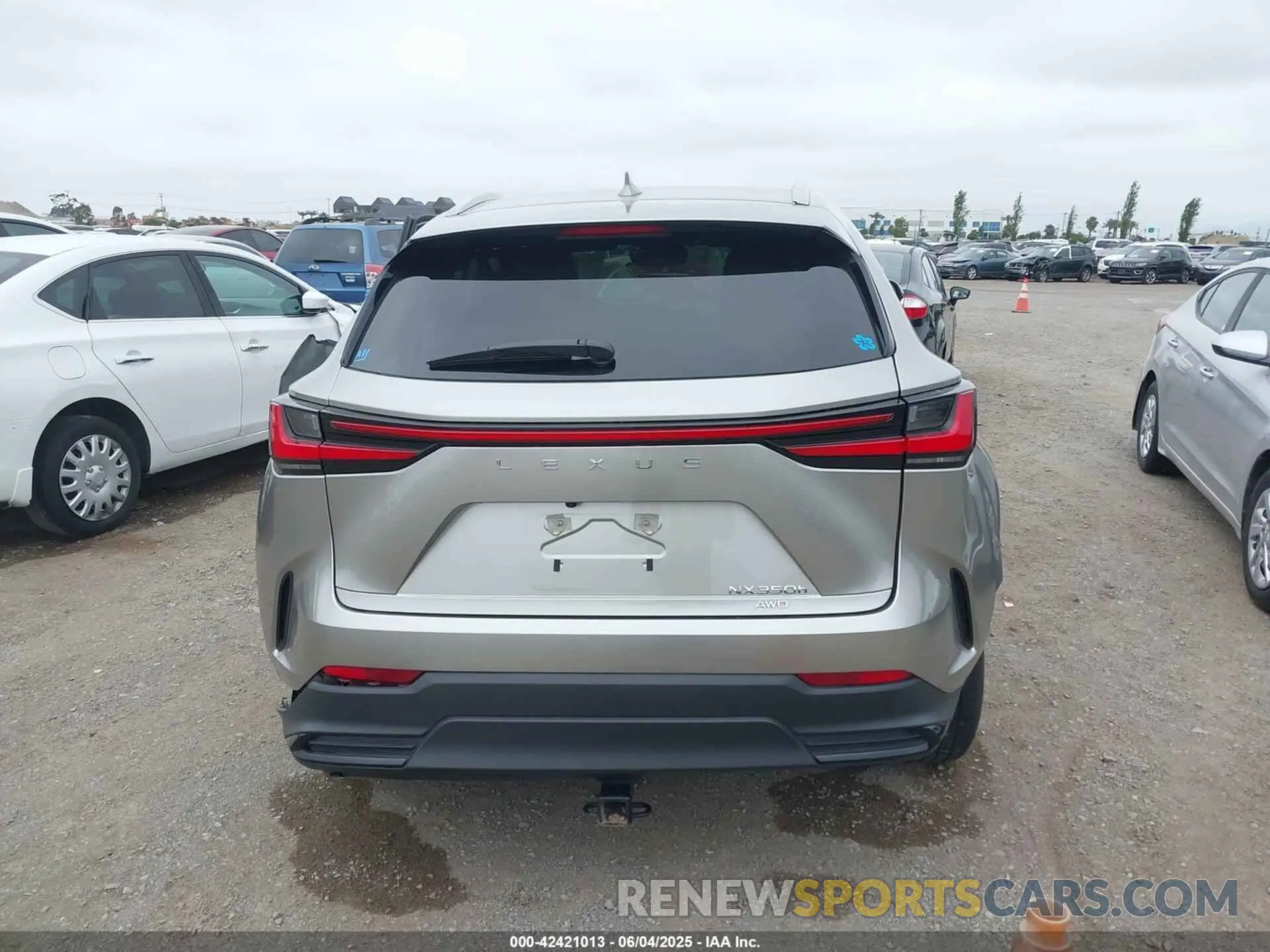 16 Photograph of a damaged car JTJAKCEZ3N5003098 LEXUS NX 350H 2022