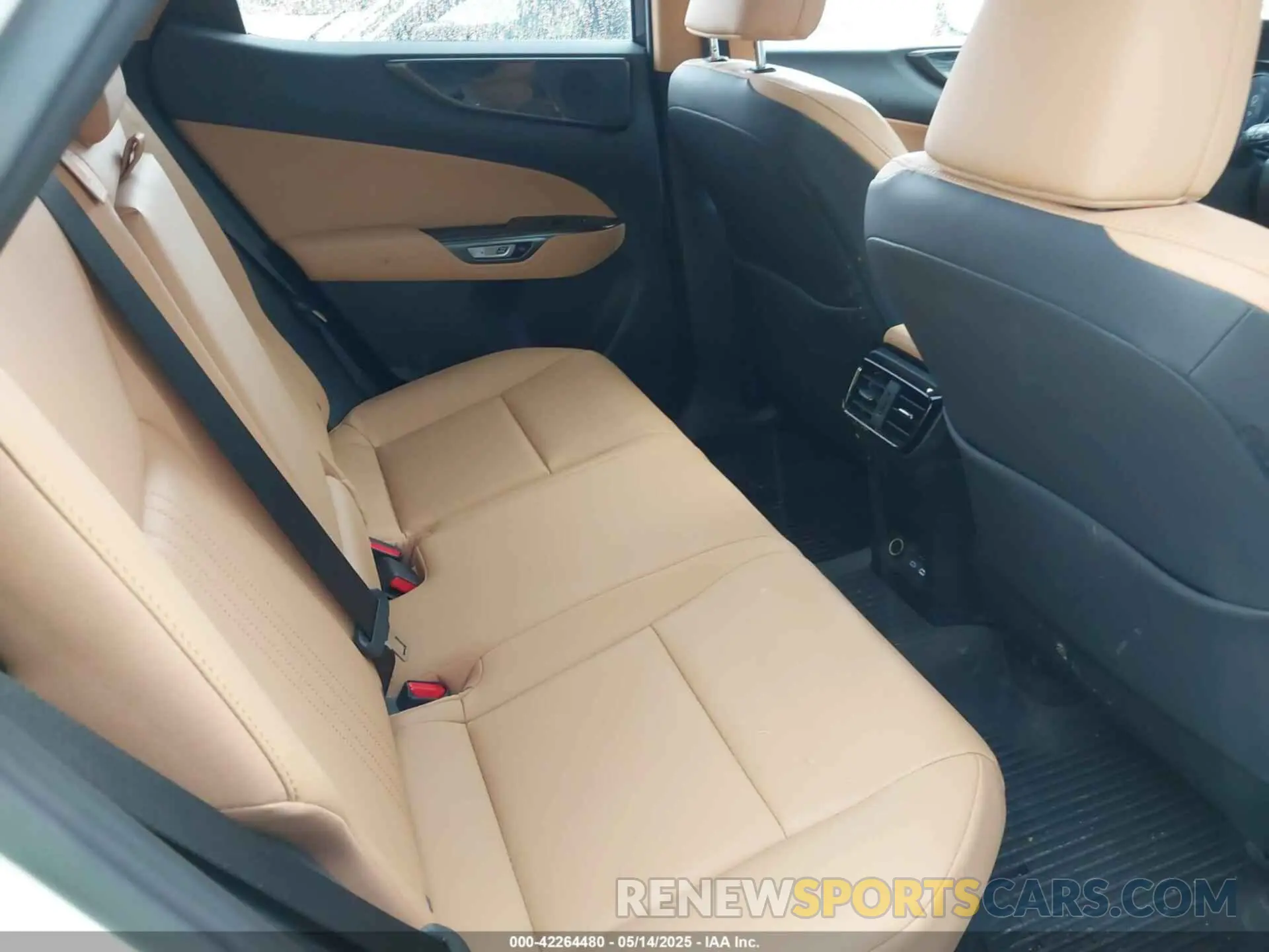 8 Photograph of a damaged car JTJGKCEZ5N5002142 LEXUS NX 350H 2022