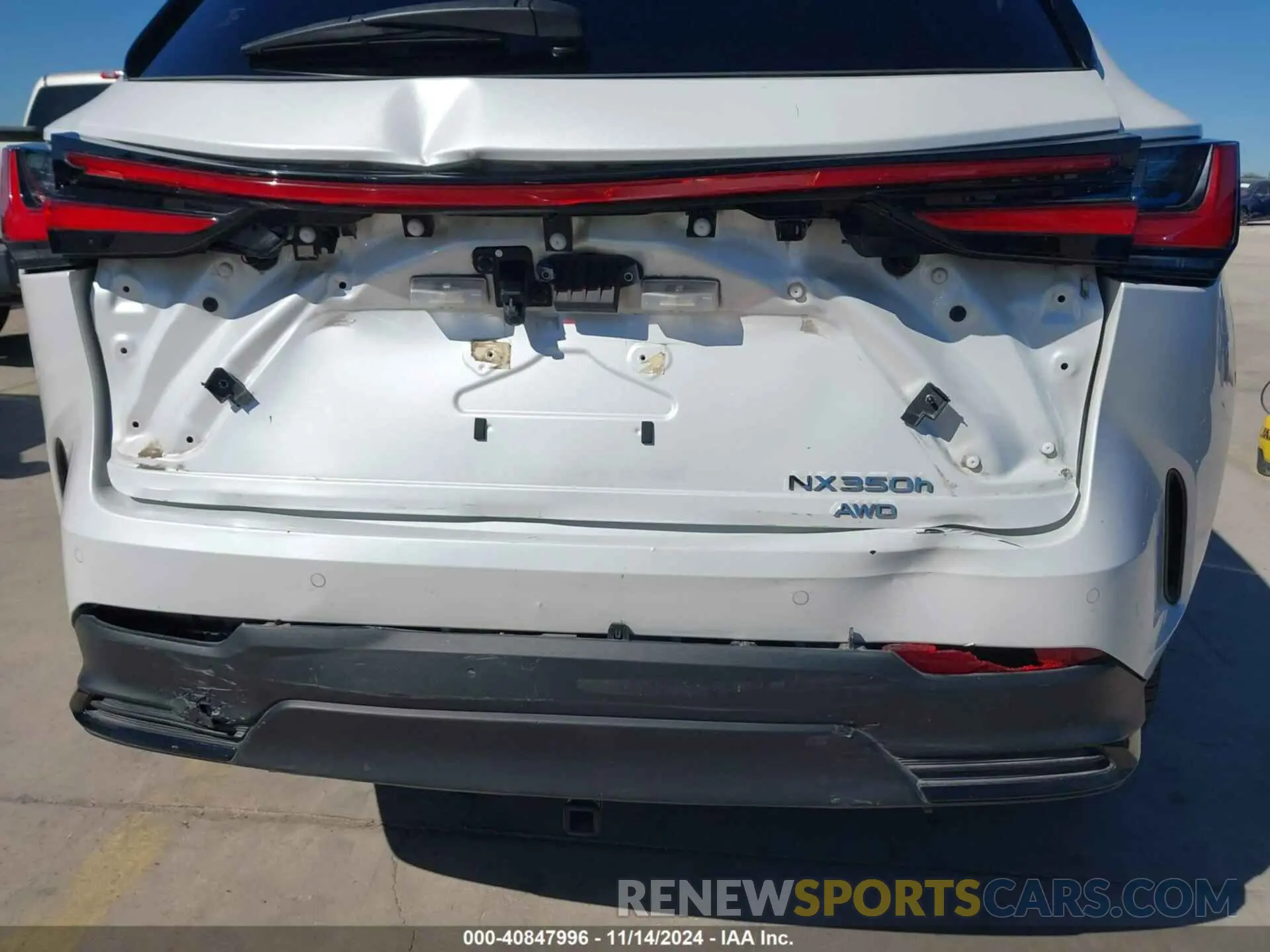 18 Photograph of a damaged car JTJHKCEZXN5004487 LEXUS NX 350H 2022