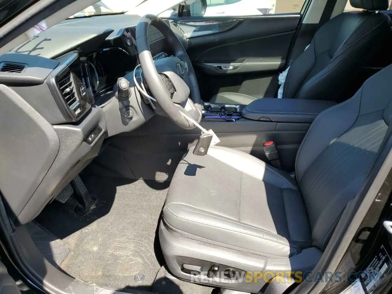 7 Photograph of a damaged car 2T2GKCEZ4PC014027 LEXUS NX 350H 2023