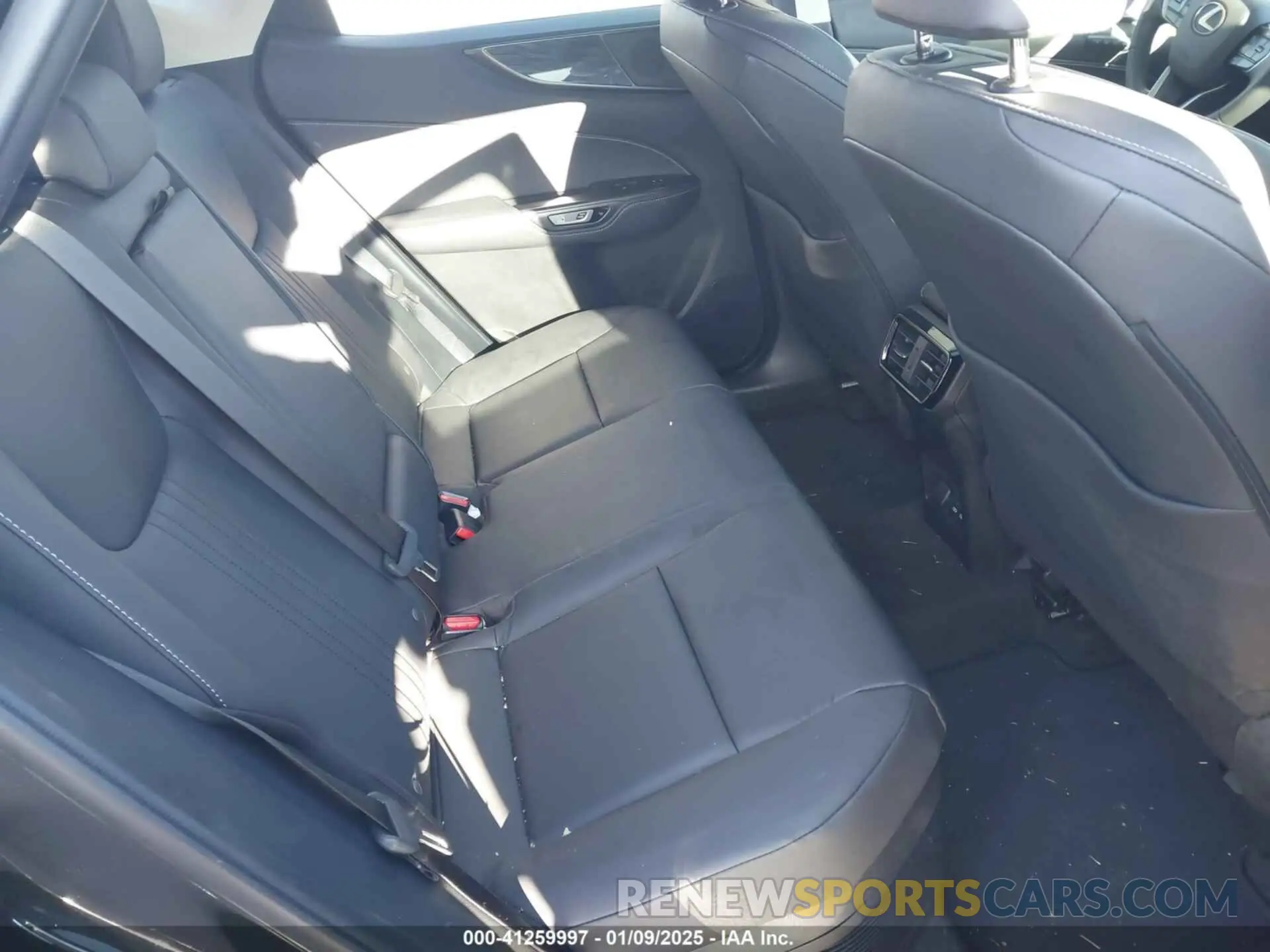 8 Photograph of a damaged car 2T2GKCEZ6PC014966 LEXUS NX 350H 2023