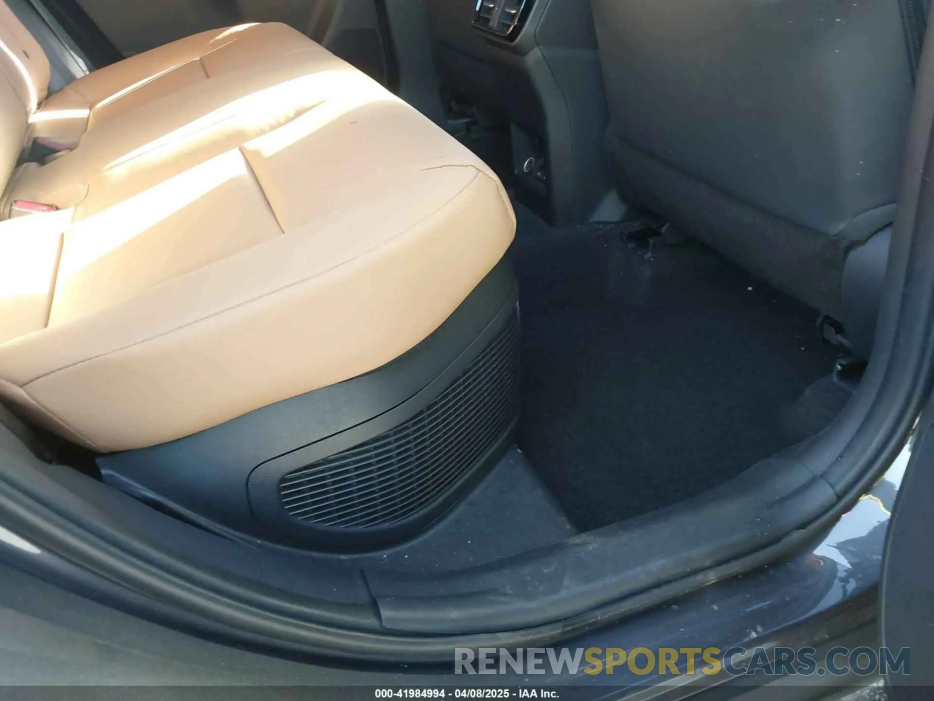 8 Photograph of a damaged car 2T2GKCEZXPC015134 LEXUS NX 350H 2023
