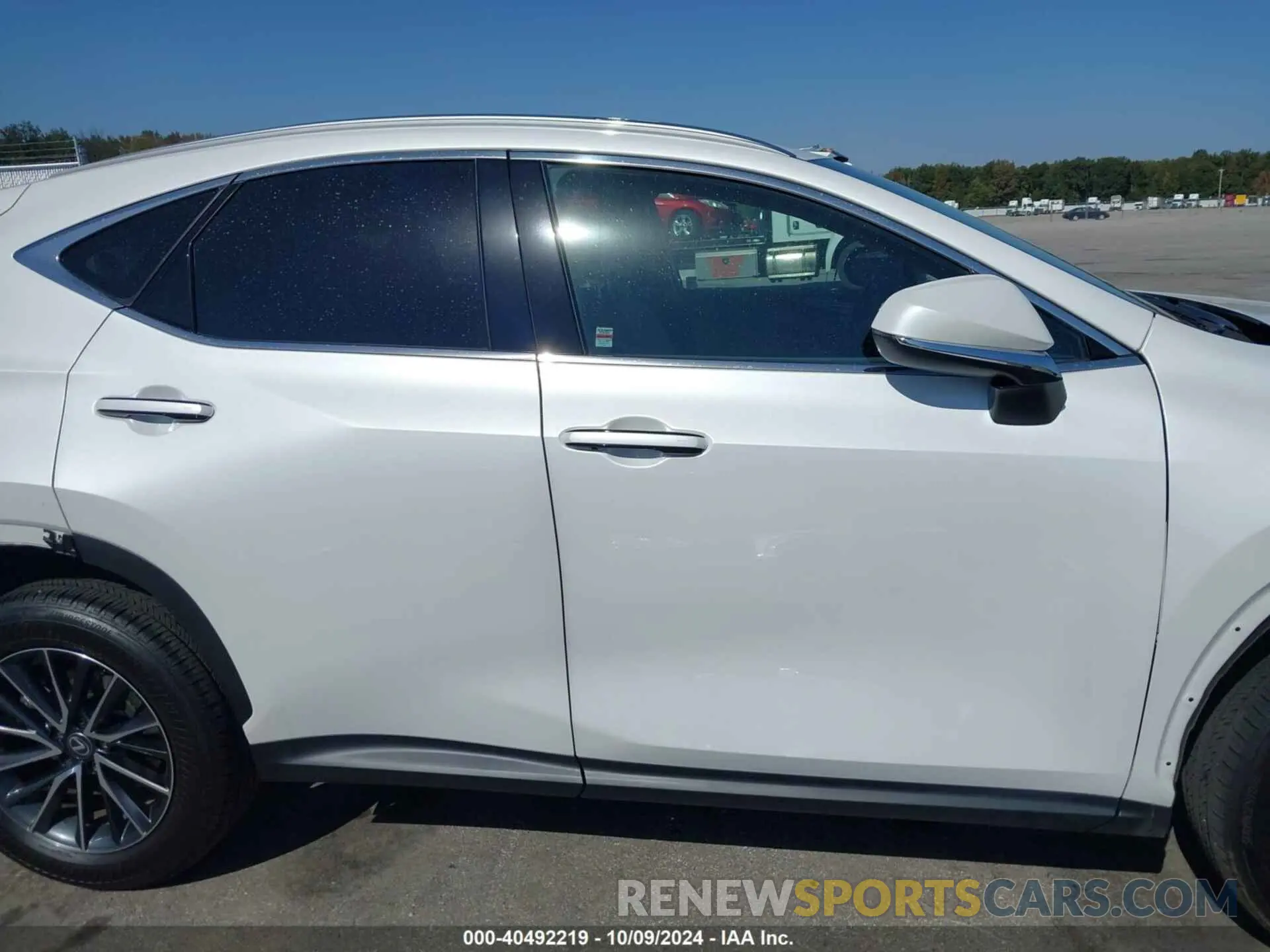 14 Photograph of a damaged car 2T2AKCEZ7RC030229 LEXUS NX 350H 2024