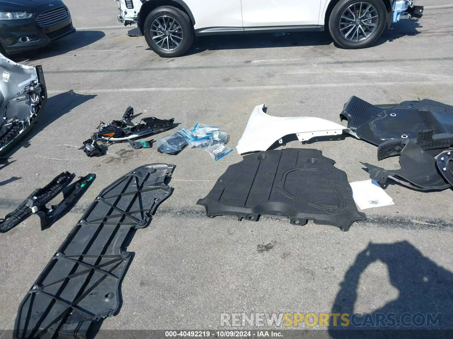 18 Photograph of a damaged car 2T2AKCEZ7RC030229 LEXUS NX 350H 2024