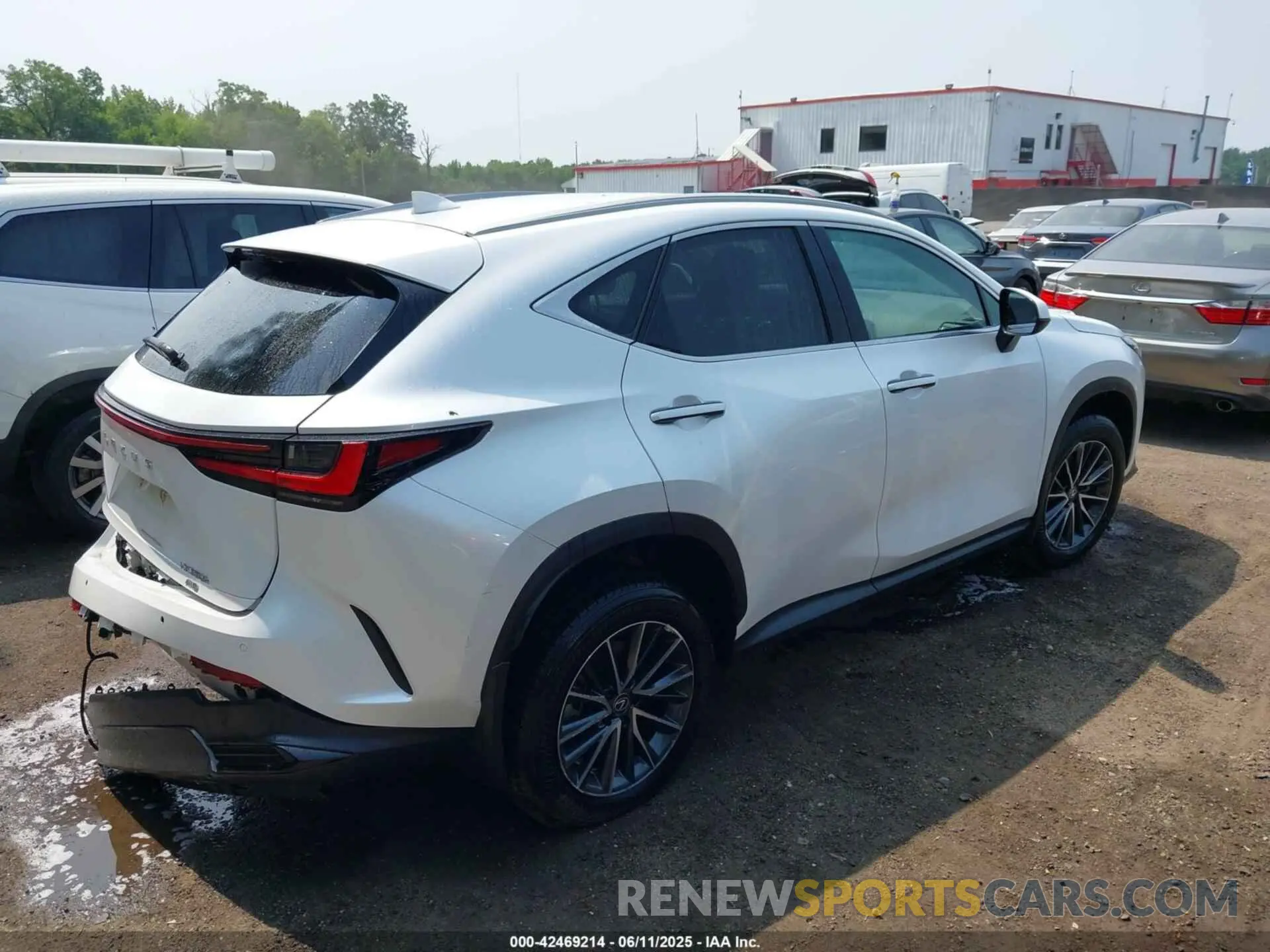 4 Photograph of a damaged car 2T2GKCEZ2RC020010 LEXUS NX 350H 2024