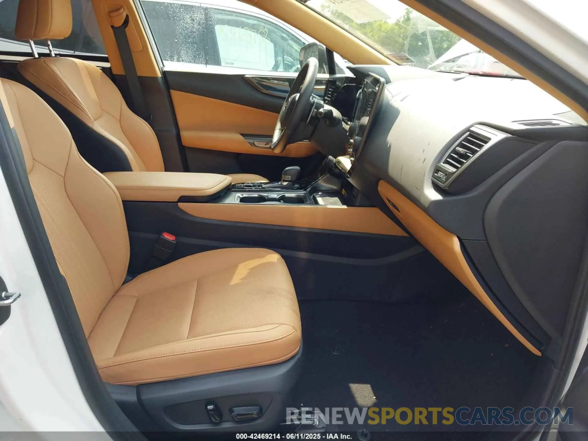 5 Photograph of a damaged car 2T2GKCEZ2RC020010 LEXUS NX 350H 2024