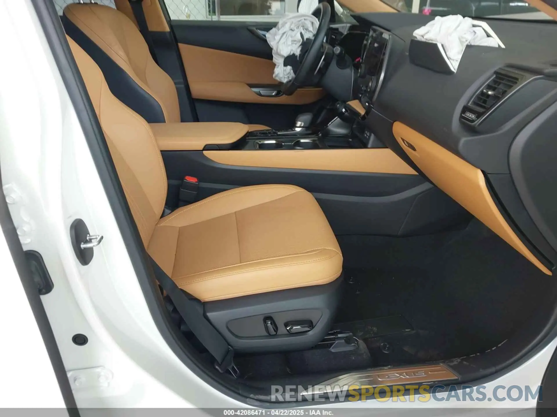 4 Photograph of a damaged car JTJAKCEZ8R5020131 LEXUS NX 350H 2024