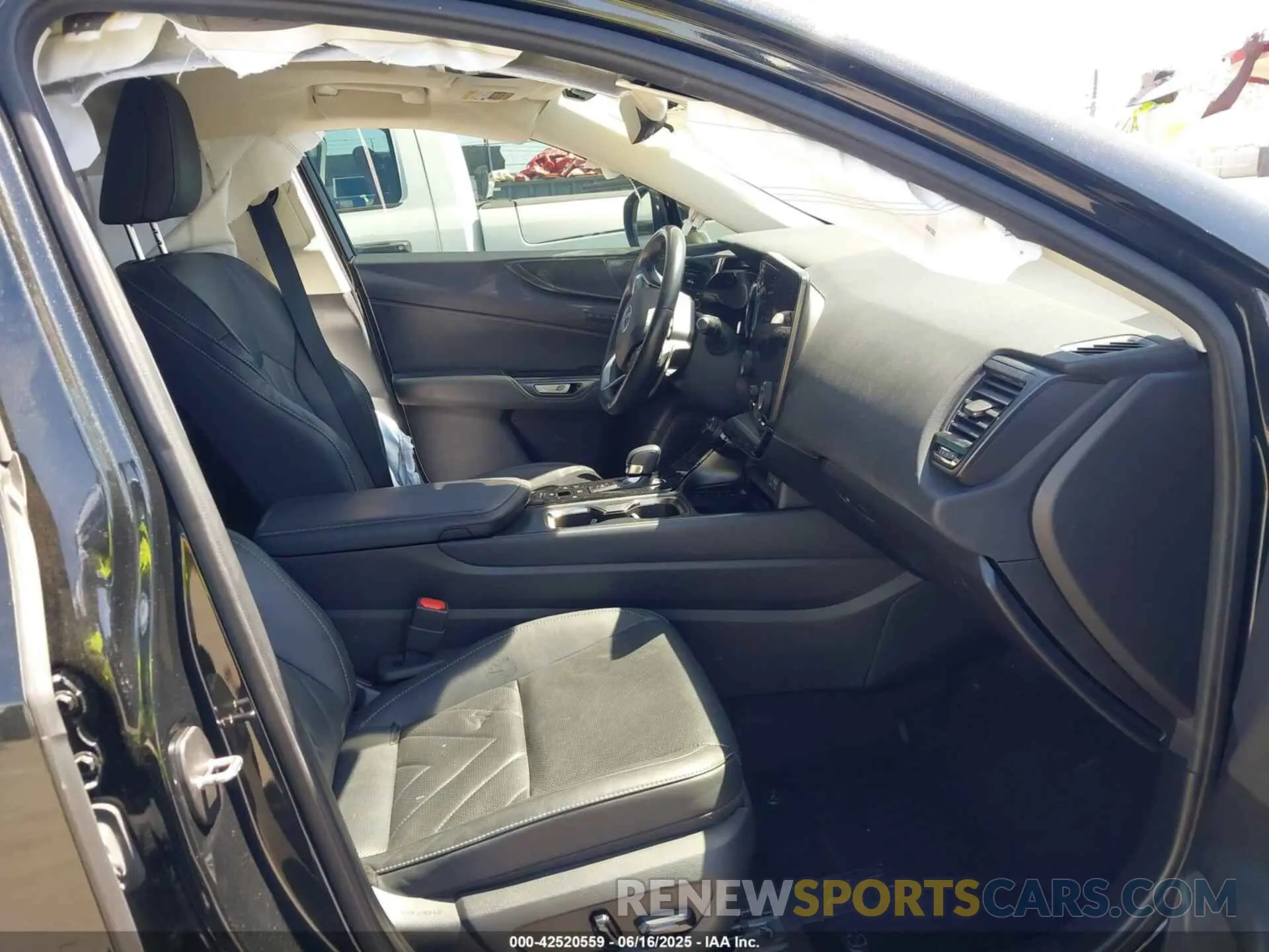 5 Photograph of a damaged car JTJHKCEZXR2030756 LEXUS NX 350H 2024