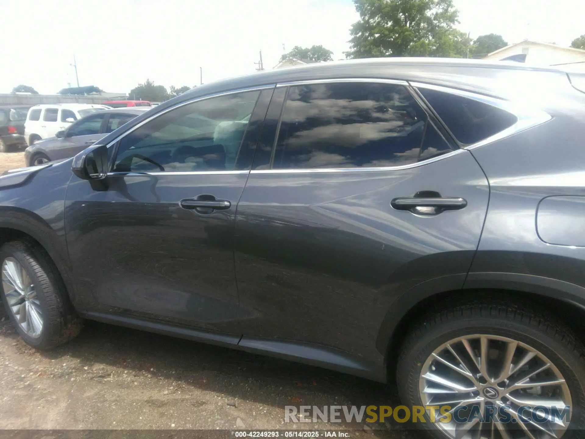 14 Photograph of a damaged car 2T2GKCEZ2SC032602 LEXUS NX 350H 2025