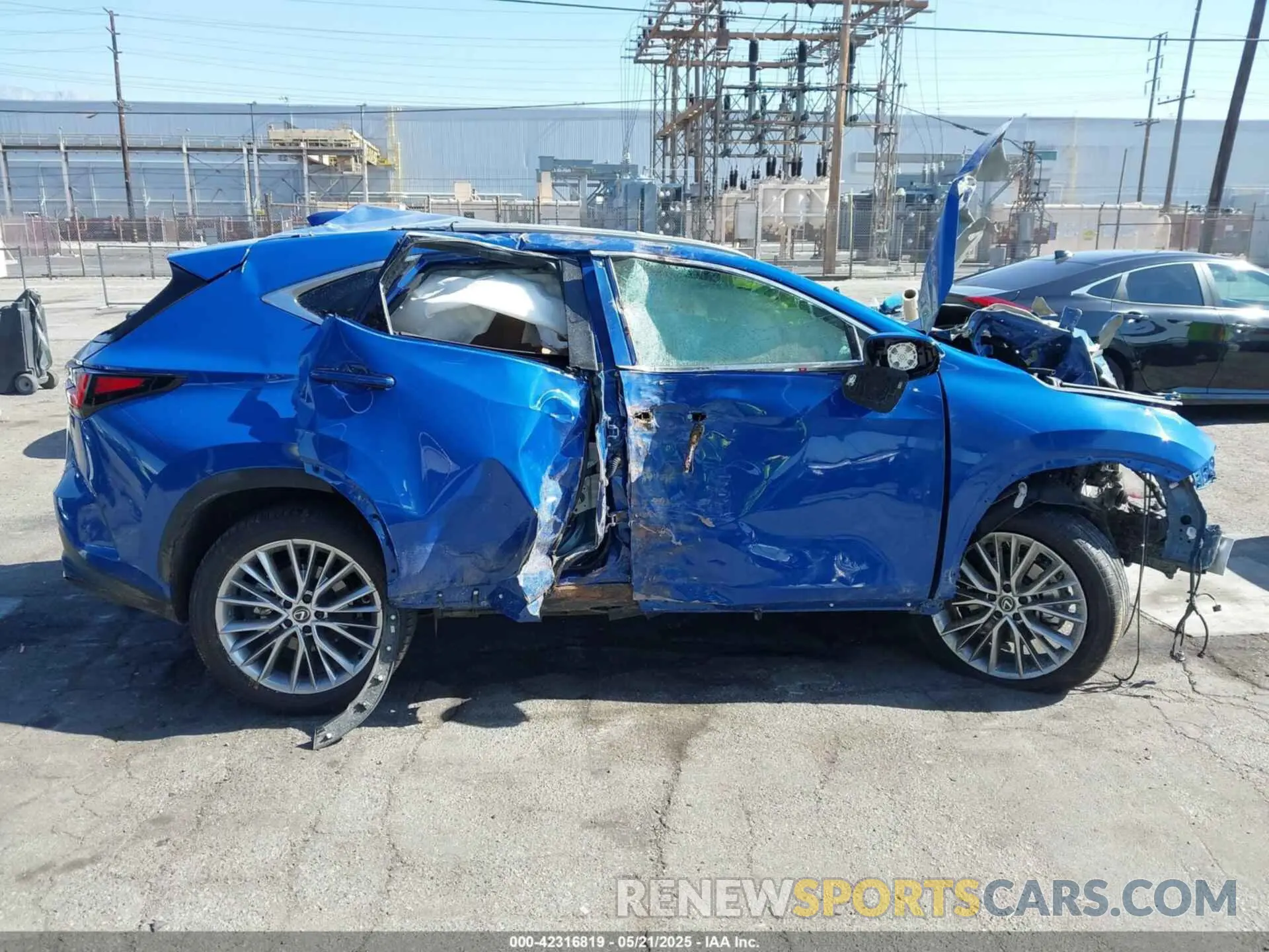 12 Photograph of a damaged car 2T2GKCEZ4SC033637 LEXUS NX 350H 2025