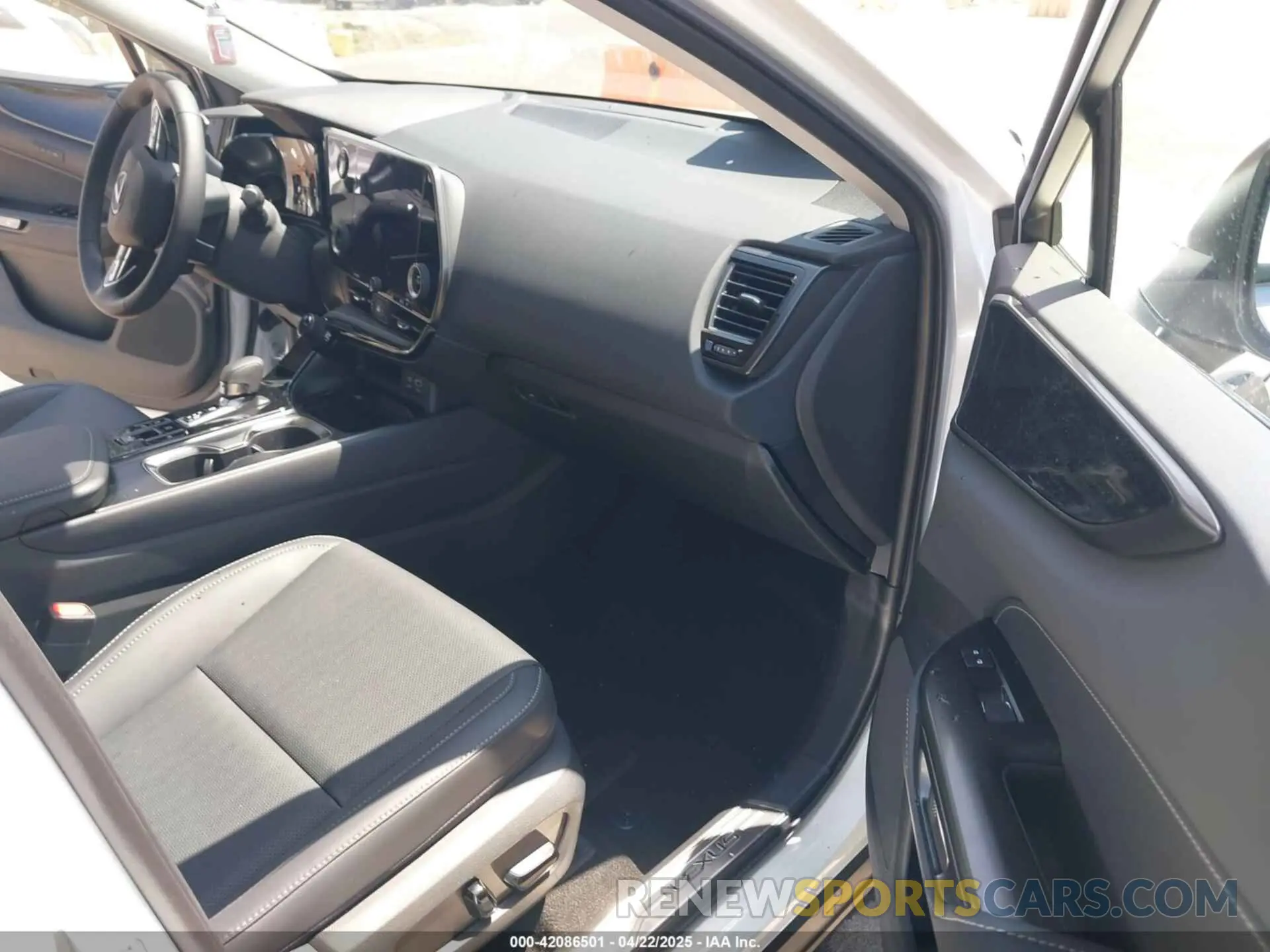 5 Photograph of a damaged car JTJGKCEZ5S2061401 LEXUS NX 350H 2025