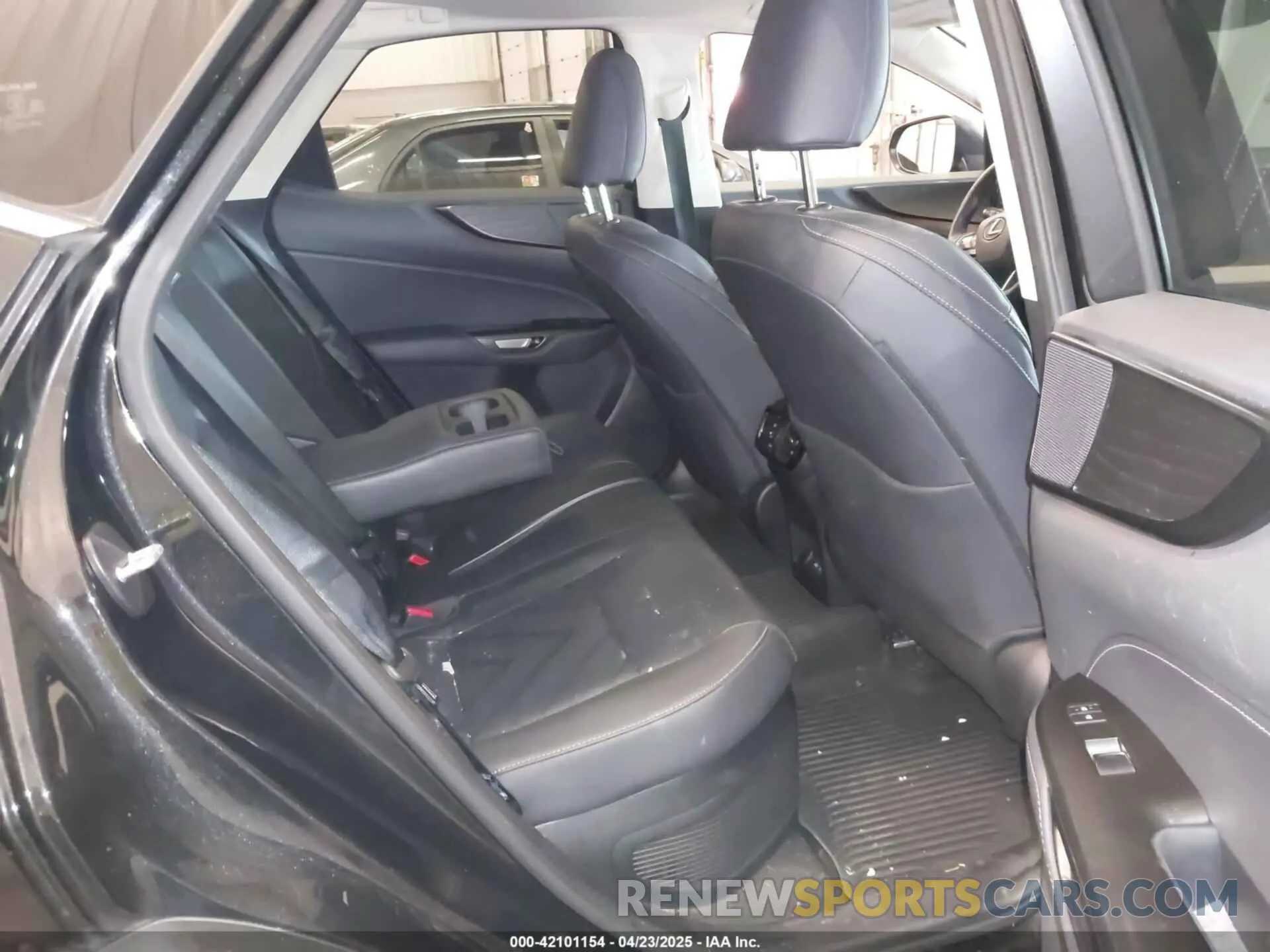 8 Photograph of a damaged car JTJHKCFZ7N2003572 LEXUS NX 450H+ 2022