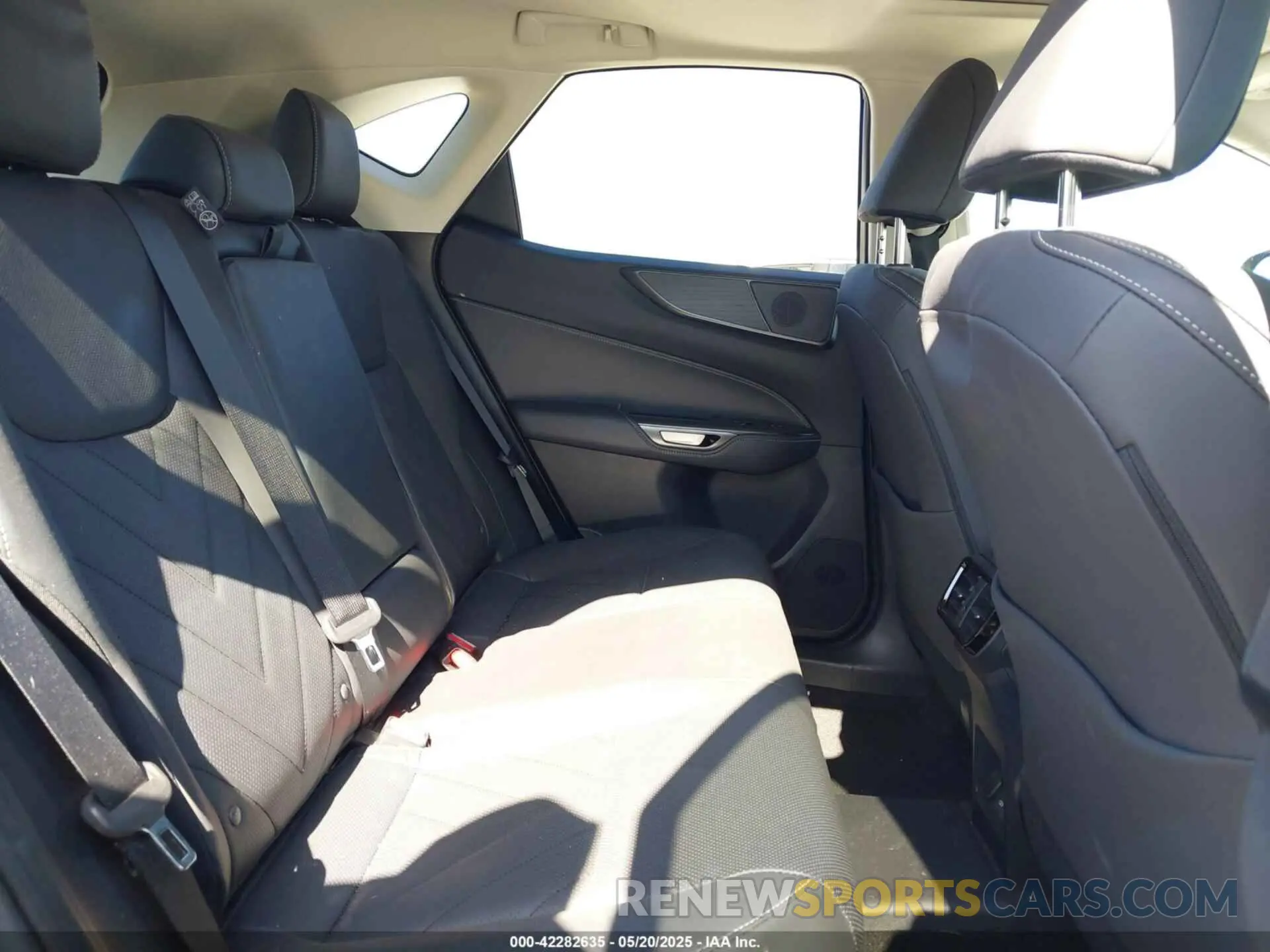 8 Photograph of a damaged car JTJHKCFZ0P2017929 LEXUS NX 450H+ 2023