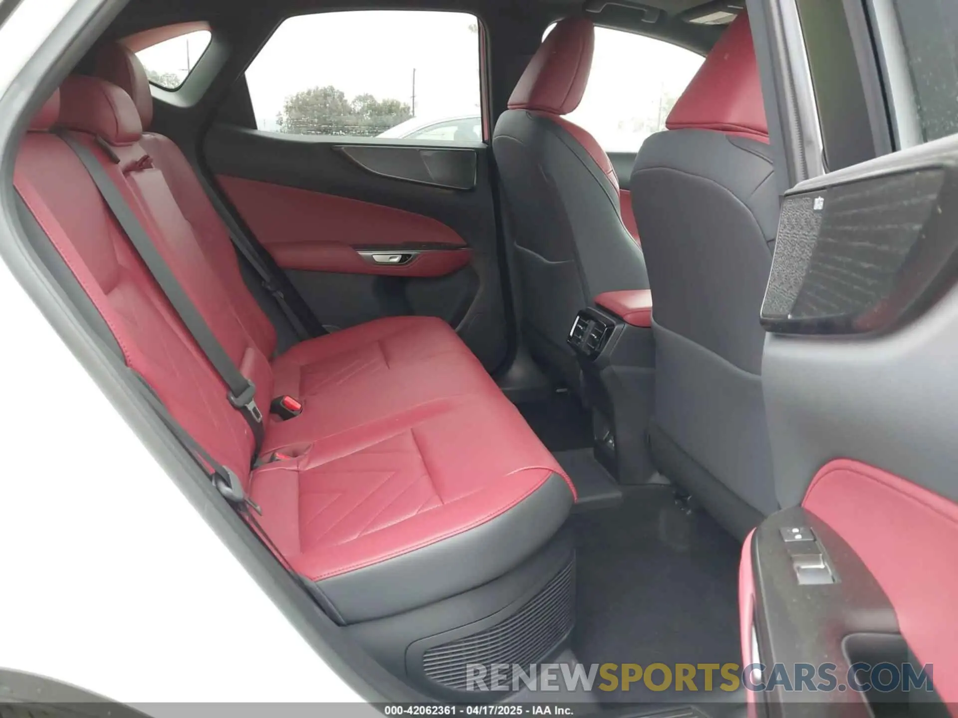 8 Photograph of a damaged car JTJHKCFZ1S2043125 LEXUS NX 450H+ 2025