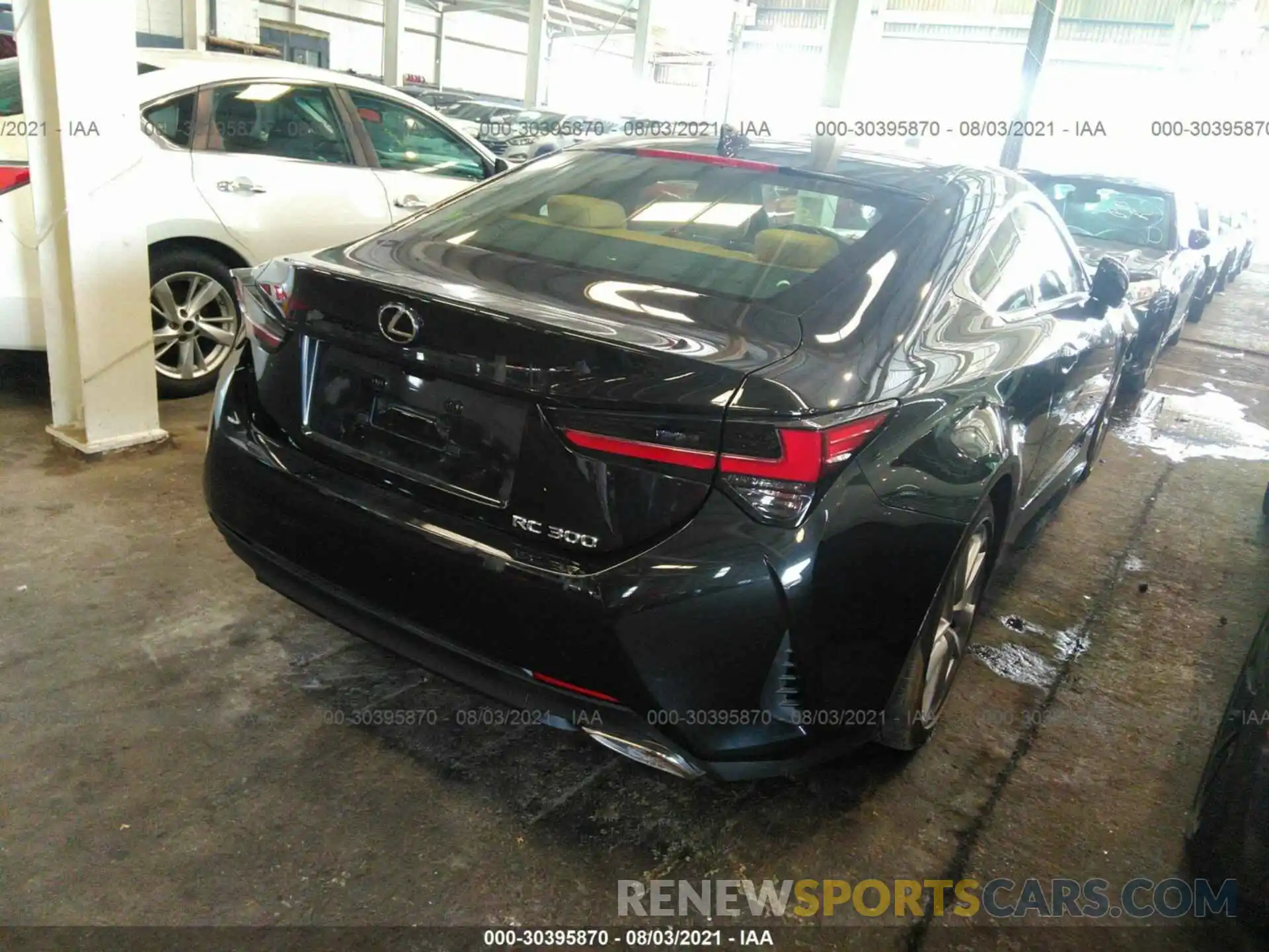 4 Photograph of a damaged car 000HA5BC8K5009246 LEXUS RC 2019