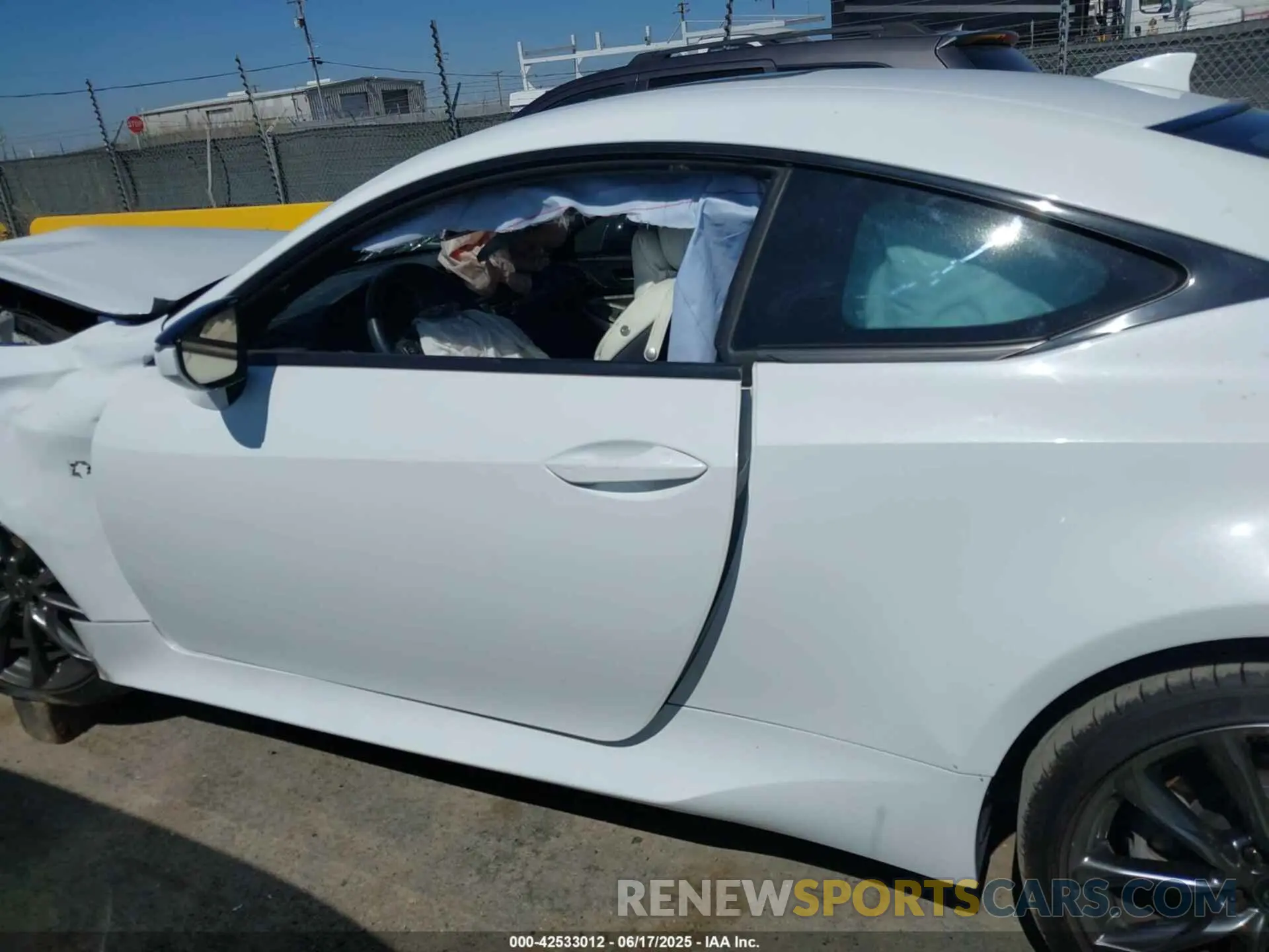 14 Photograph of a damaged car JTHHA5BC0K5009659 LEXUS RC 300 2019