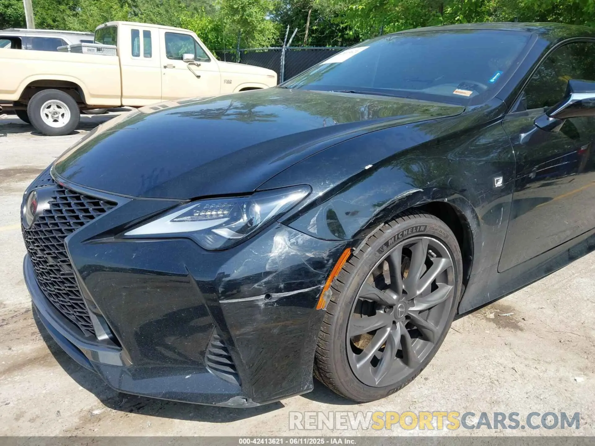 6 Photograph of a damaged car JTHHA5BC1K5010352 LEXUS RC 300 2019