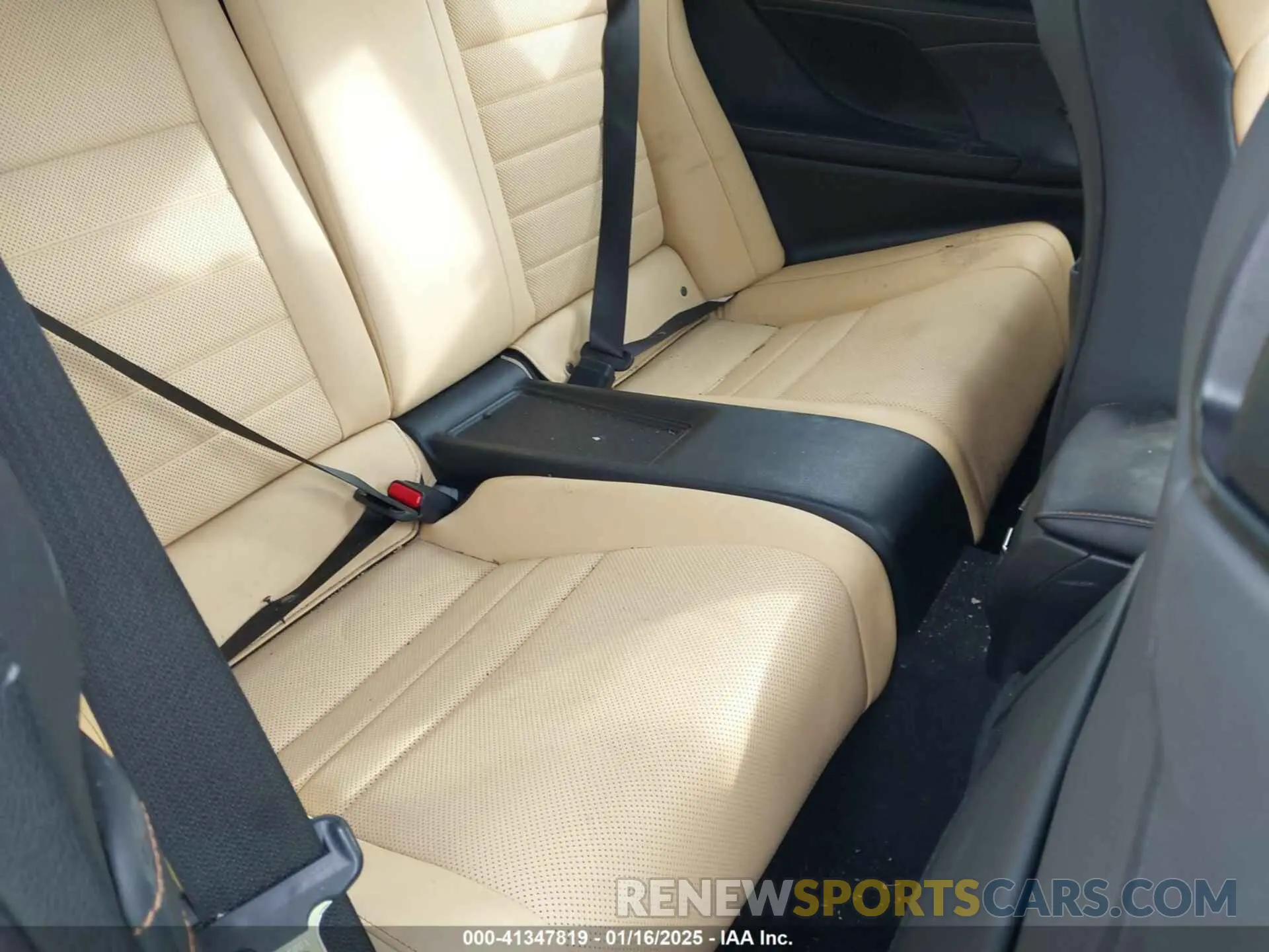 8 Photograph of a damaged car JTHS85BC6K5004581 LEXUS RC 300 2019