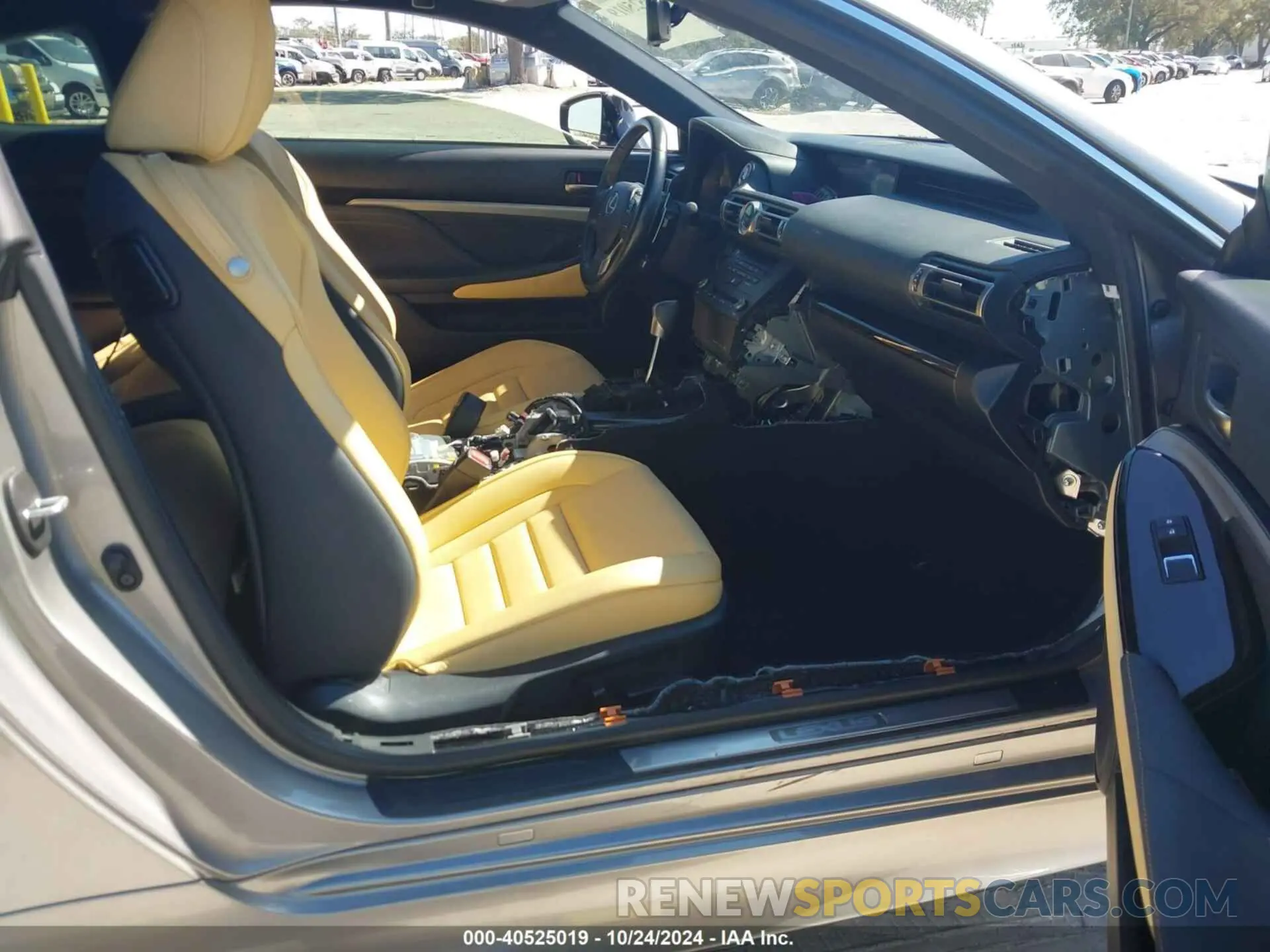 5 Photograph of a damaged car JTHAA5BC8M5011437 LEXUS RC 300 2021