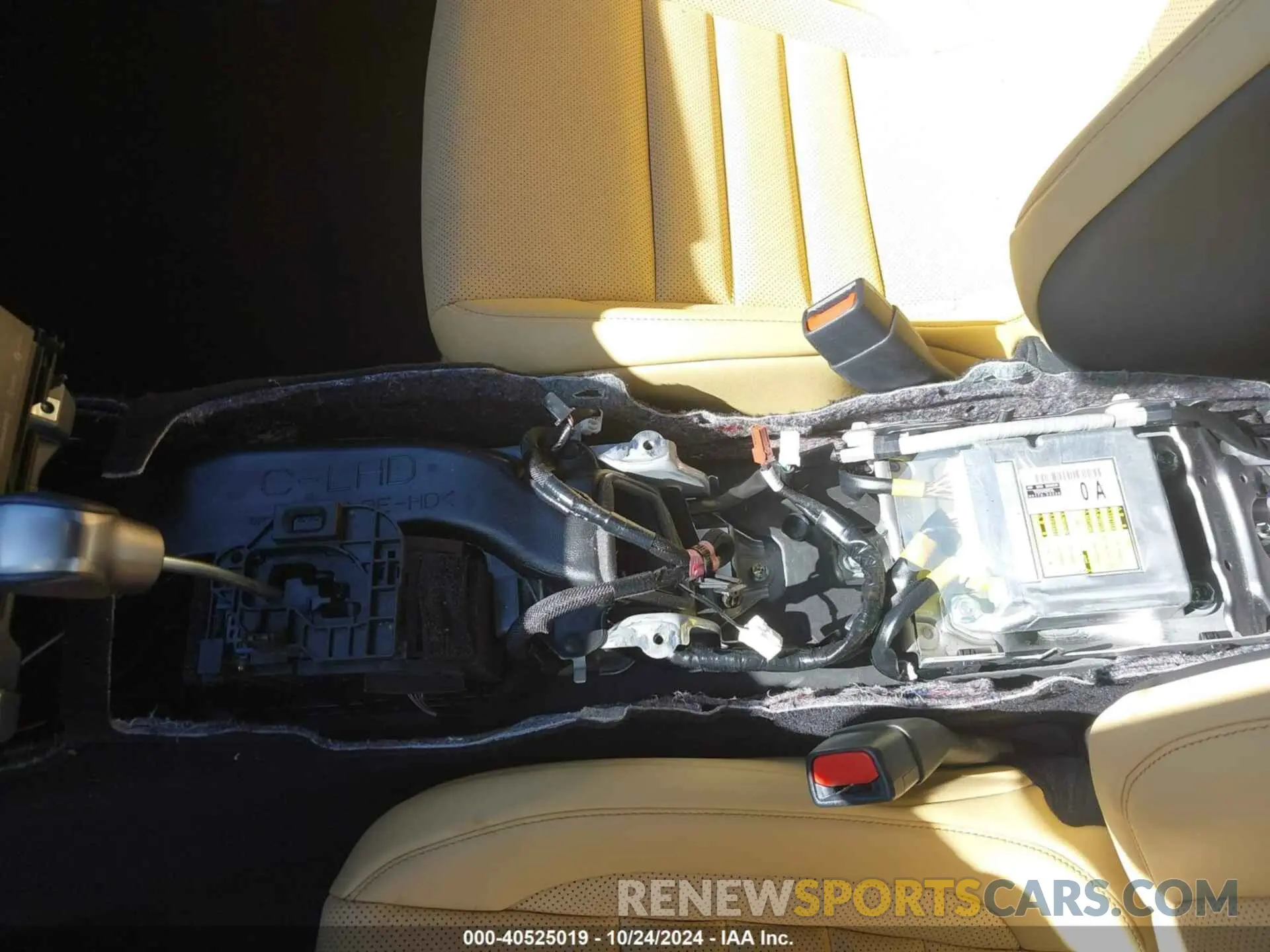 6 Photograph of a damaged car JTHAA5BC8M5011437 LEXUS RC 300 2021