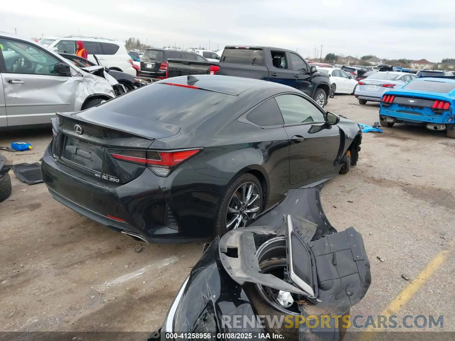 4 Photograph of a damaged car JTHGZ5DC9L5010005 LEXUS RC 350 2020