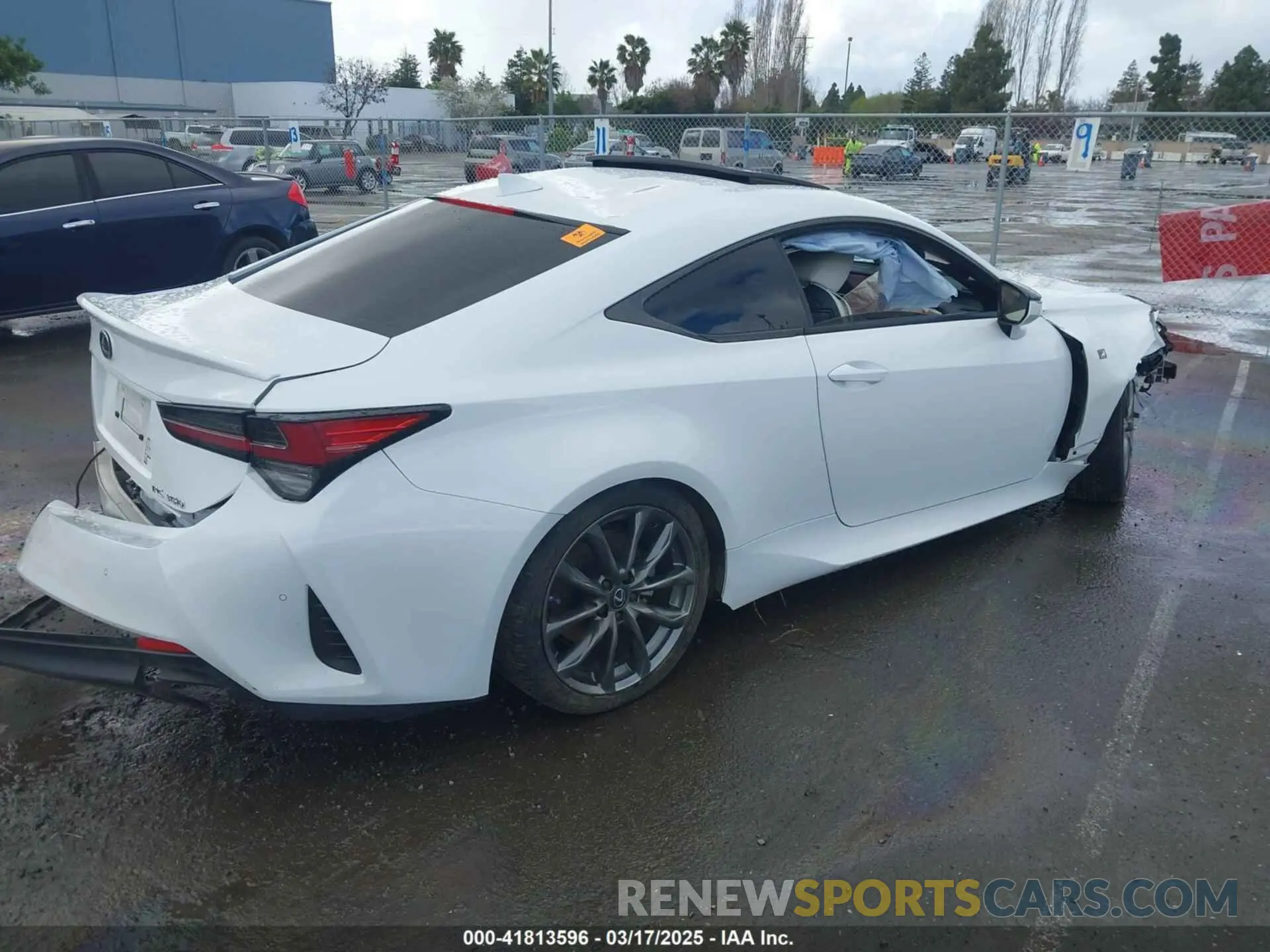 4 Photograph of a damaged car JTHGZ5BC3N5026089 LEXUS RC 350 2022