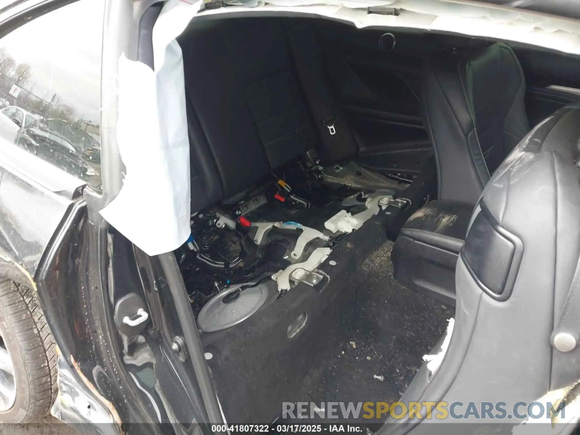 8 Photograph of a damaged car JTHGZ5DC7N5011561 LEXUS RC 350 2022