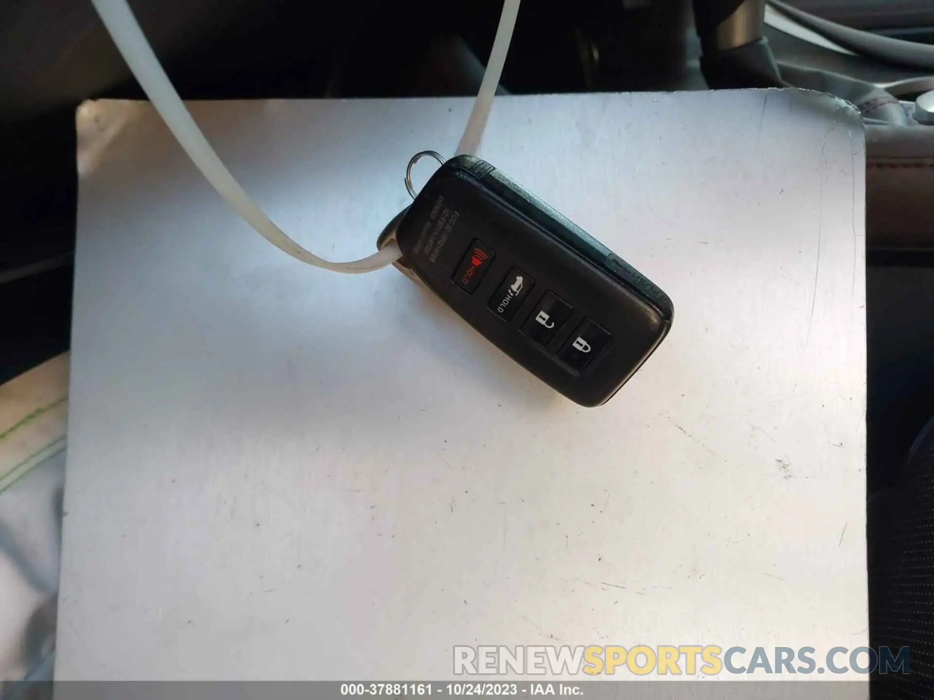 11 Photograph of a damaged car 2T2ZZMCA7GC032951 LEXUS RX 2016