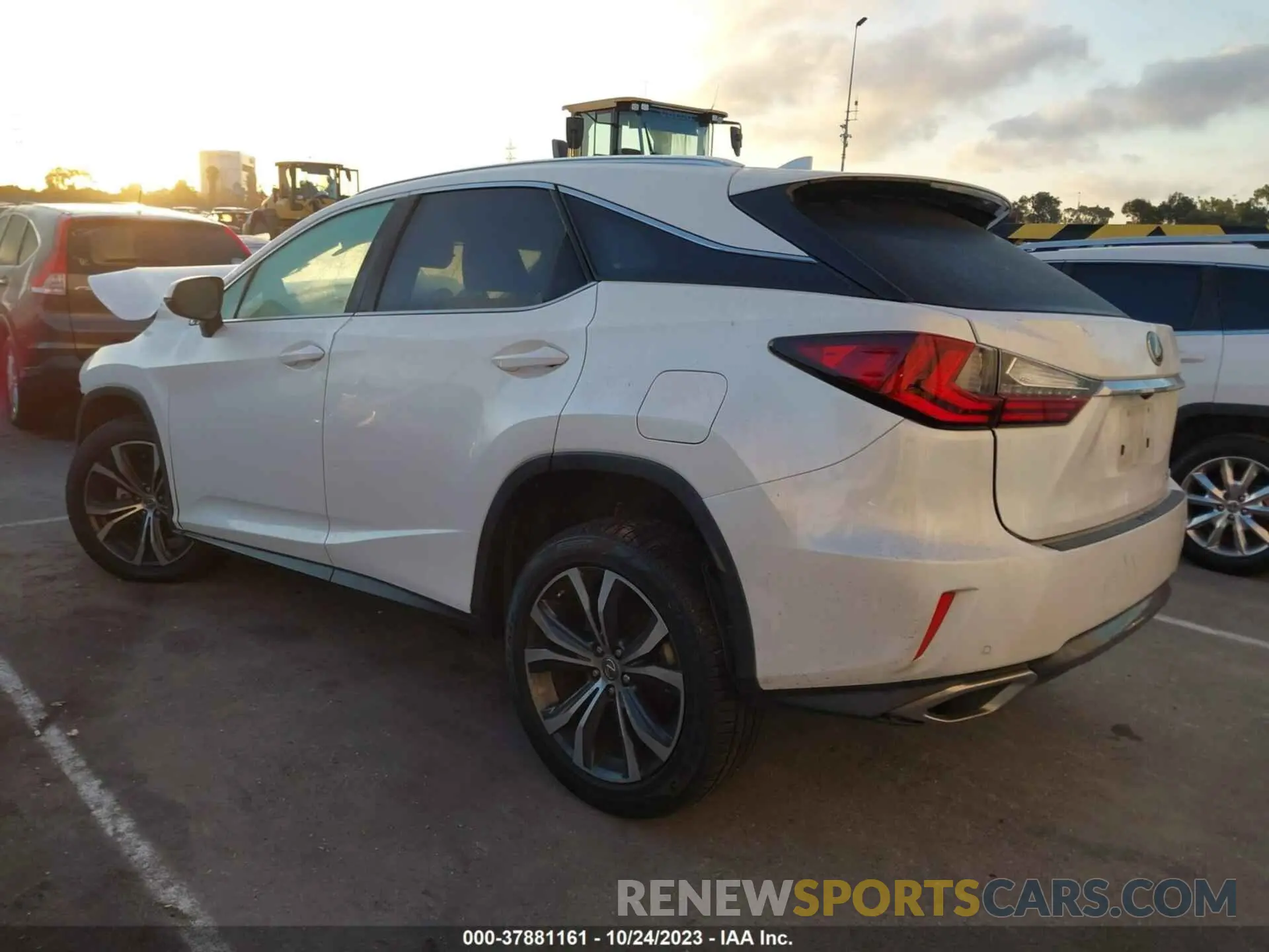 3 Photograph of a damaged car 2T2ZZMCA7GC032951 LEXUS RX 2016