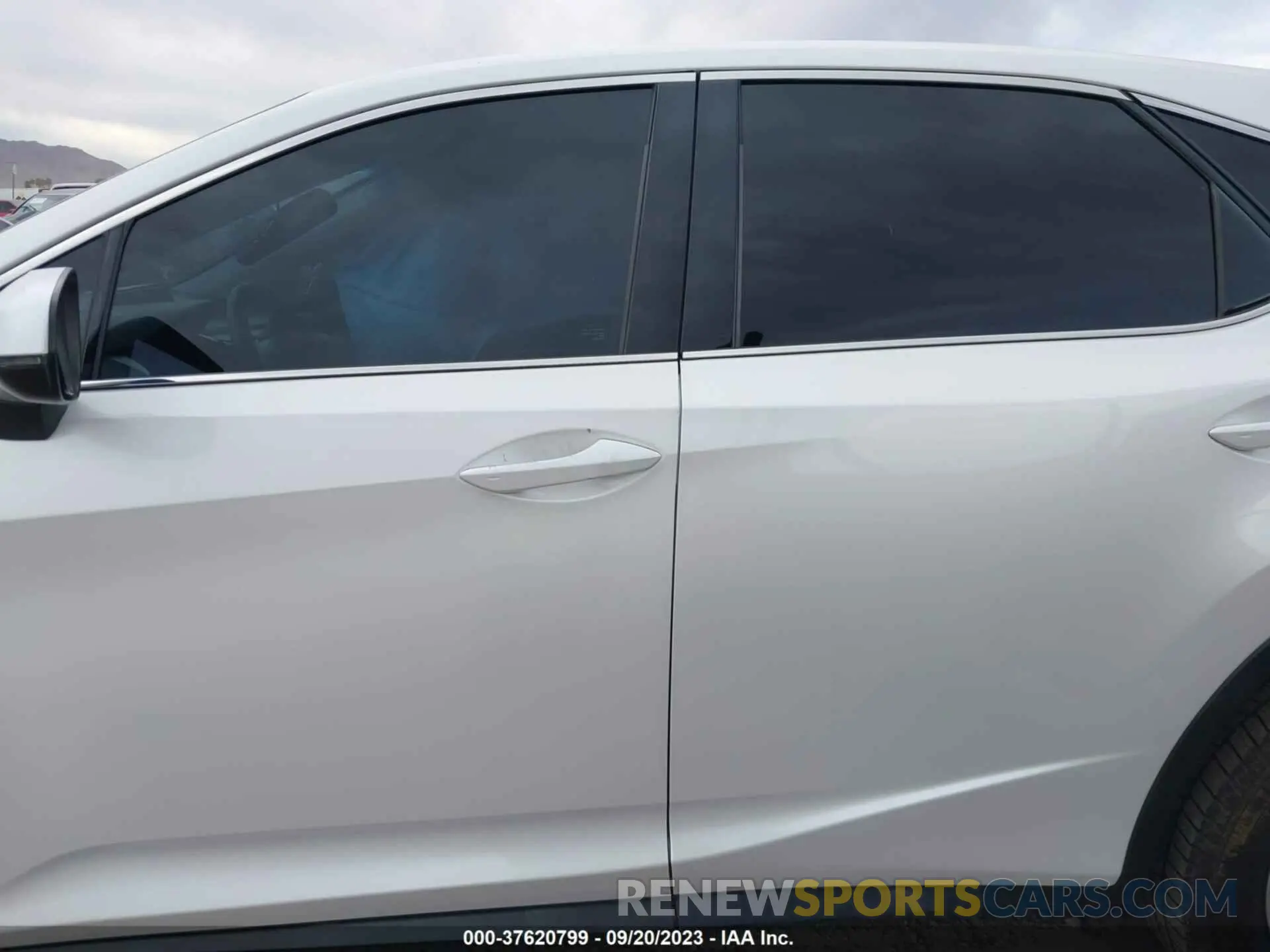 14 Photograph of a damaged car 2T2ZZMCA1HC039928 LEXUS RX 2017