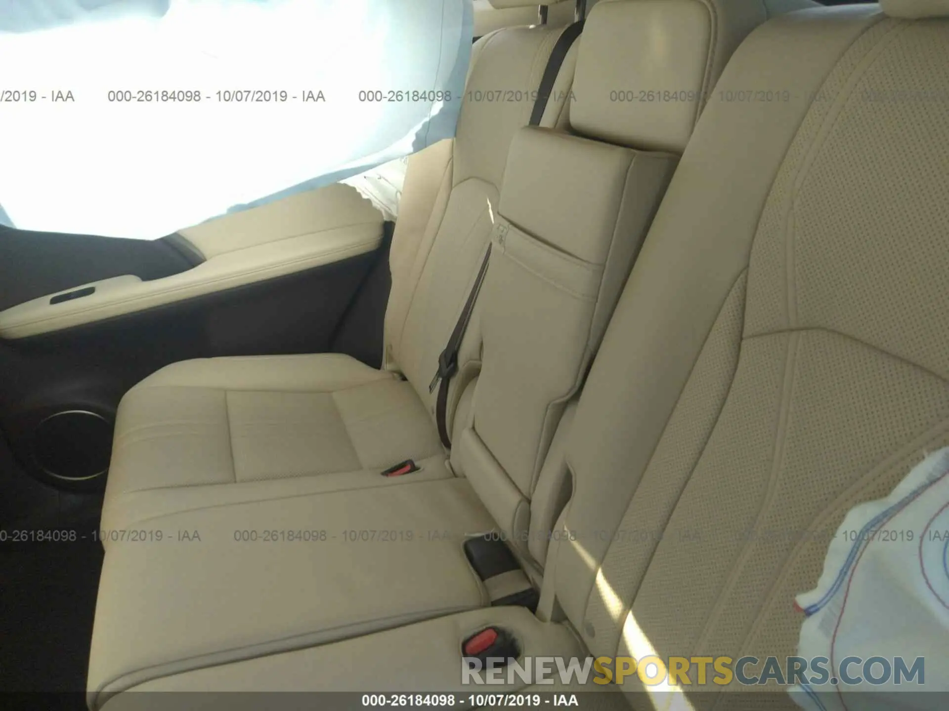 8 Photograph of a damaged car 2T2BGMCA2KC031495 LEXUS RX 2019