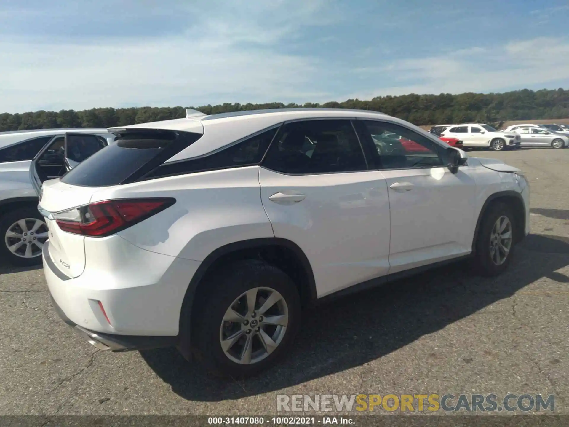 4 Photograph of a damaged car 2T2BZMCA0KC198562 LEXUS RX 2019